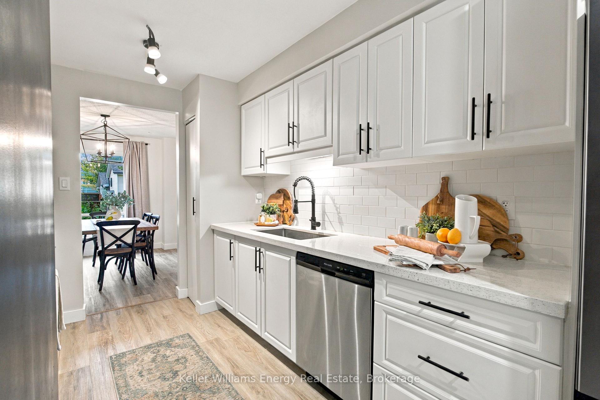 Photo 4 of Unit 61, 155 Glovers Road, Oshawa, Samac — HOMEH