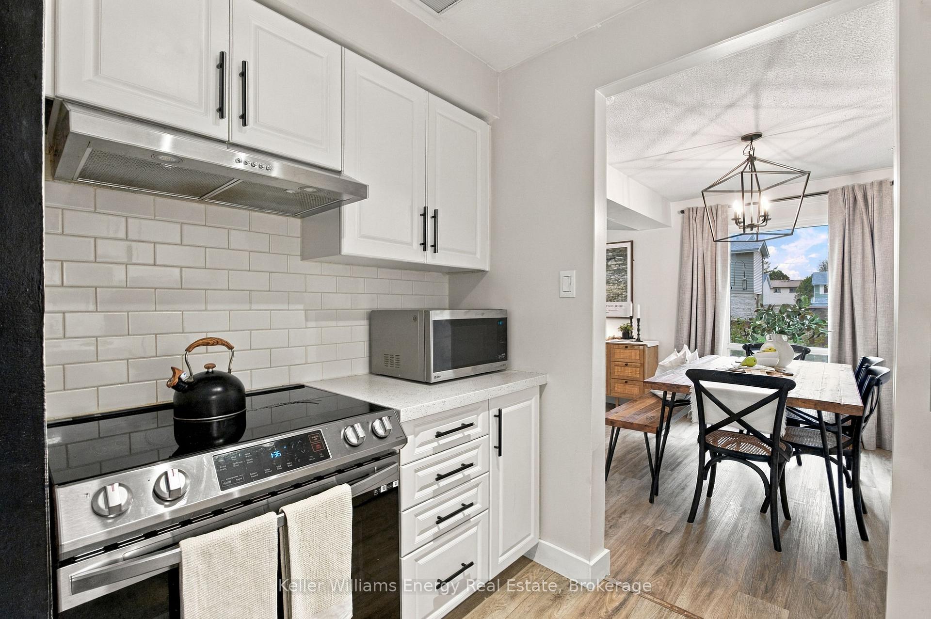 Photo 8 of Unit 61, 155 Glovers Road, Oshawa, Samac — HOMEH