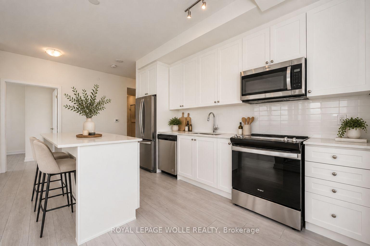 Photo 9 of Unit 2102, 55 Duke Street W, Kitchener, City Commercial Core — HOMEH