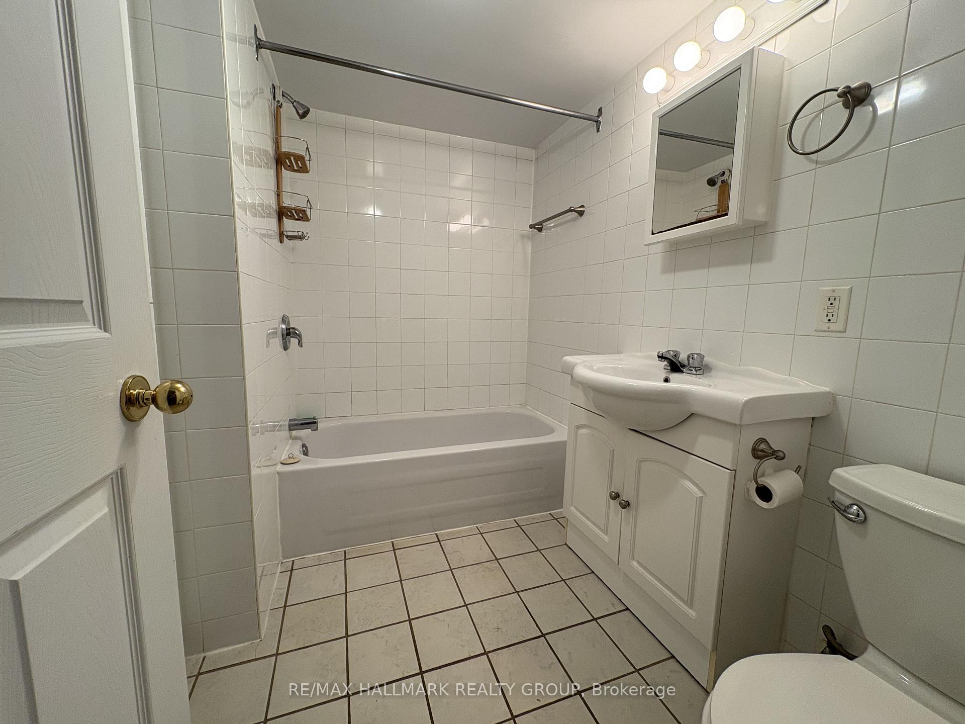 Photo 10 of 230 Cumberland Street, Ottawa, Lower Town/Byward Market — HOMEH