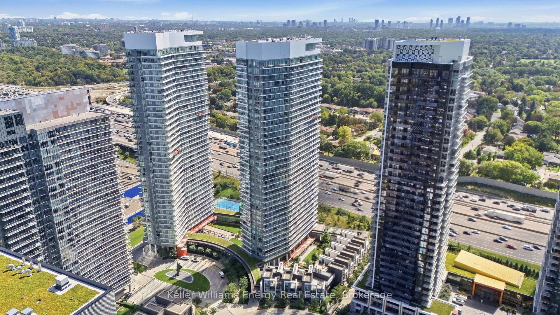 Photo 4 of Unit 1109, 117 McMahon Drive, North York, Bayview Village — HOMEH