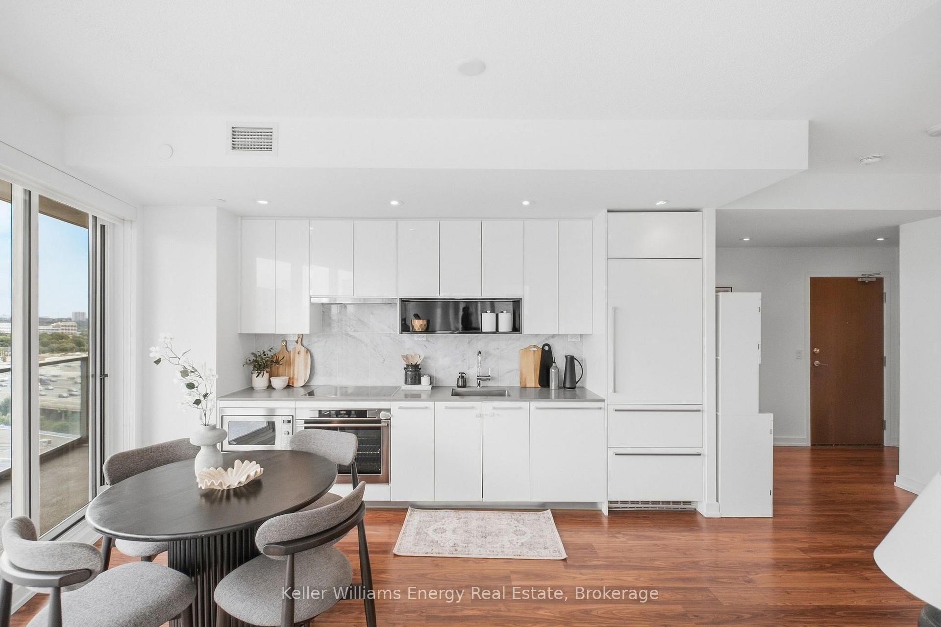 Photo 10 of Unit 1109, 117 McMahon Drive, North York, Bayview Village — HOMEH