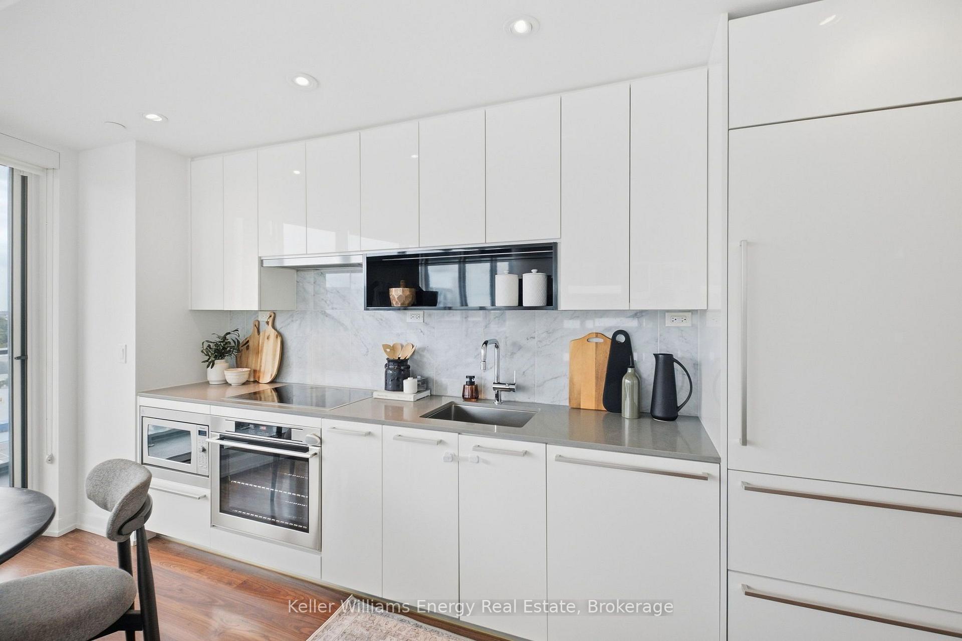 Photo 11 of Unit 1109, 117 McMahon Drive, North York, Bayview Village — HOMEH