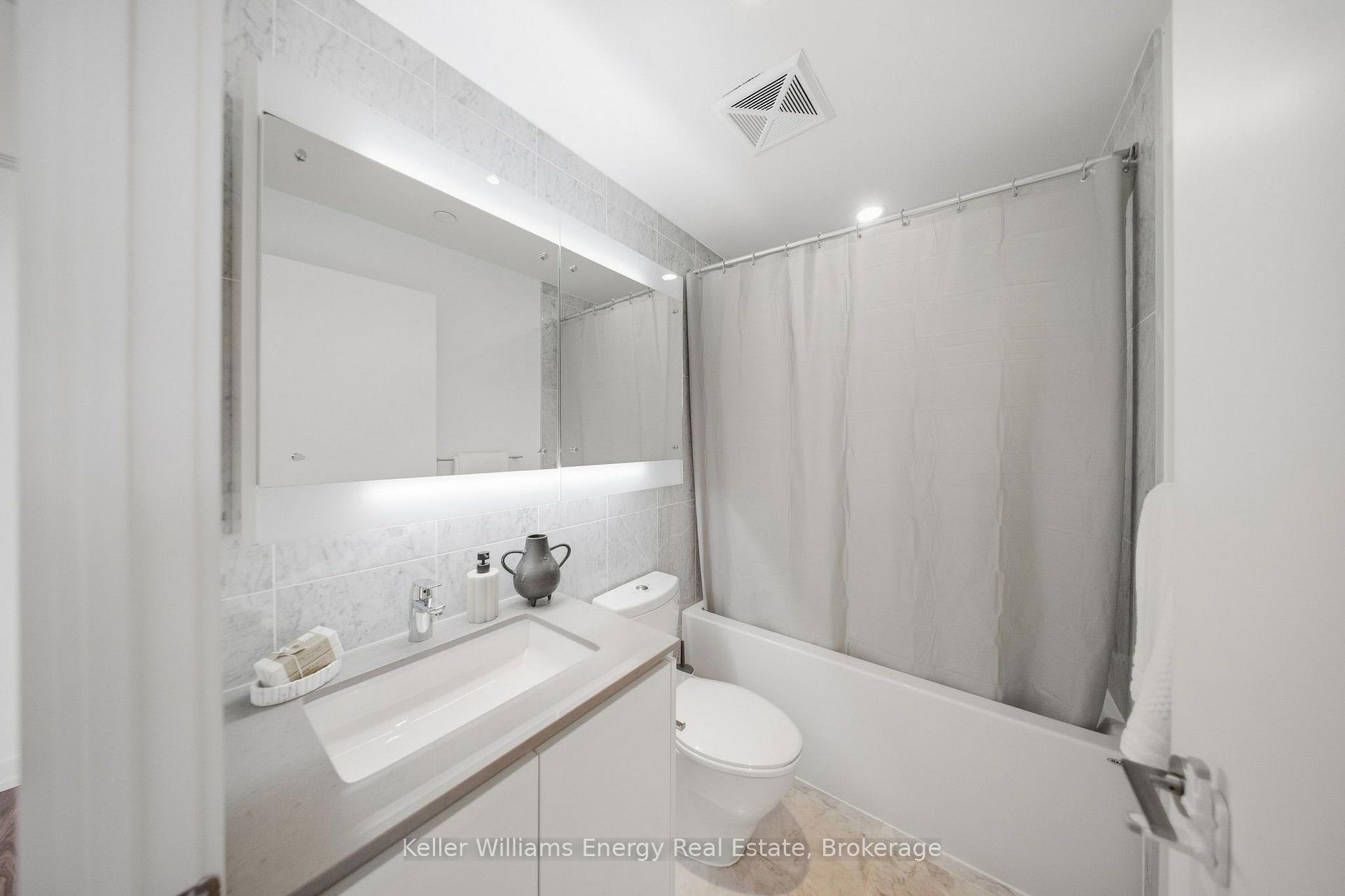 Photo 18 of Unit 1109, 117 McMahon Drive, North York, Bayview Village — HOMEH