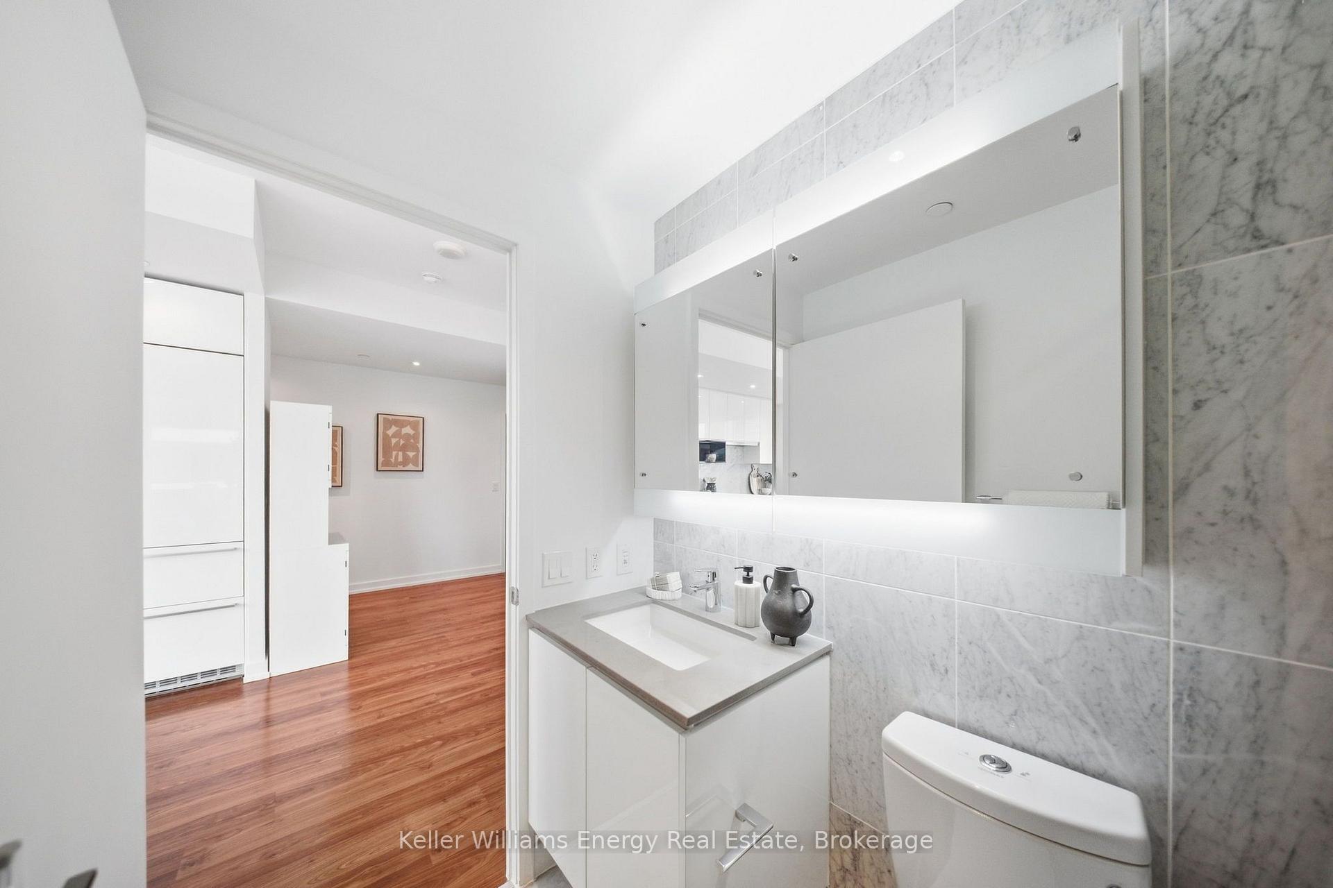Photo 20 of Unit 1109, 117 McMahon Drive, North York, Bayview Village — HOMEH
