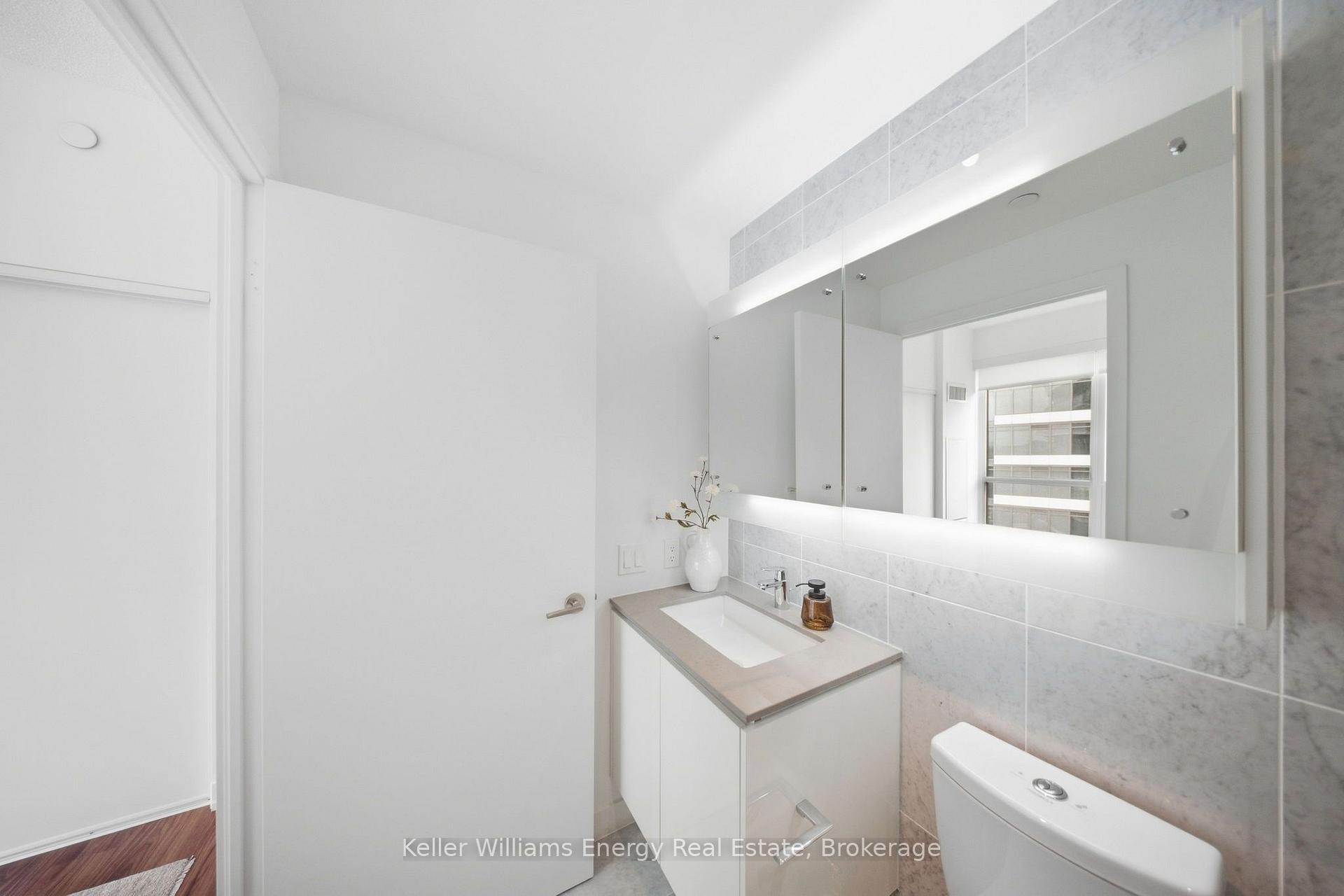 Photo 27 of Unit 1109, 117 McMahon Drive, North York, Bayview Village — HOMEH