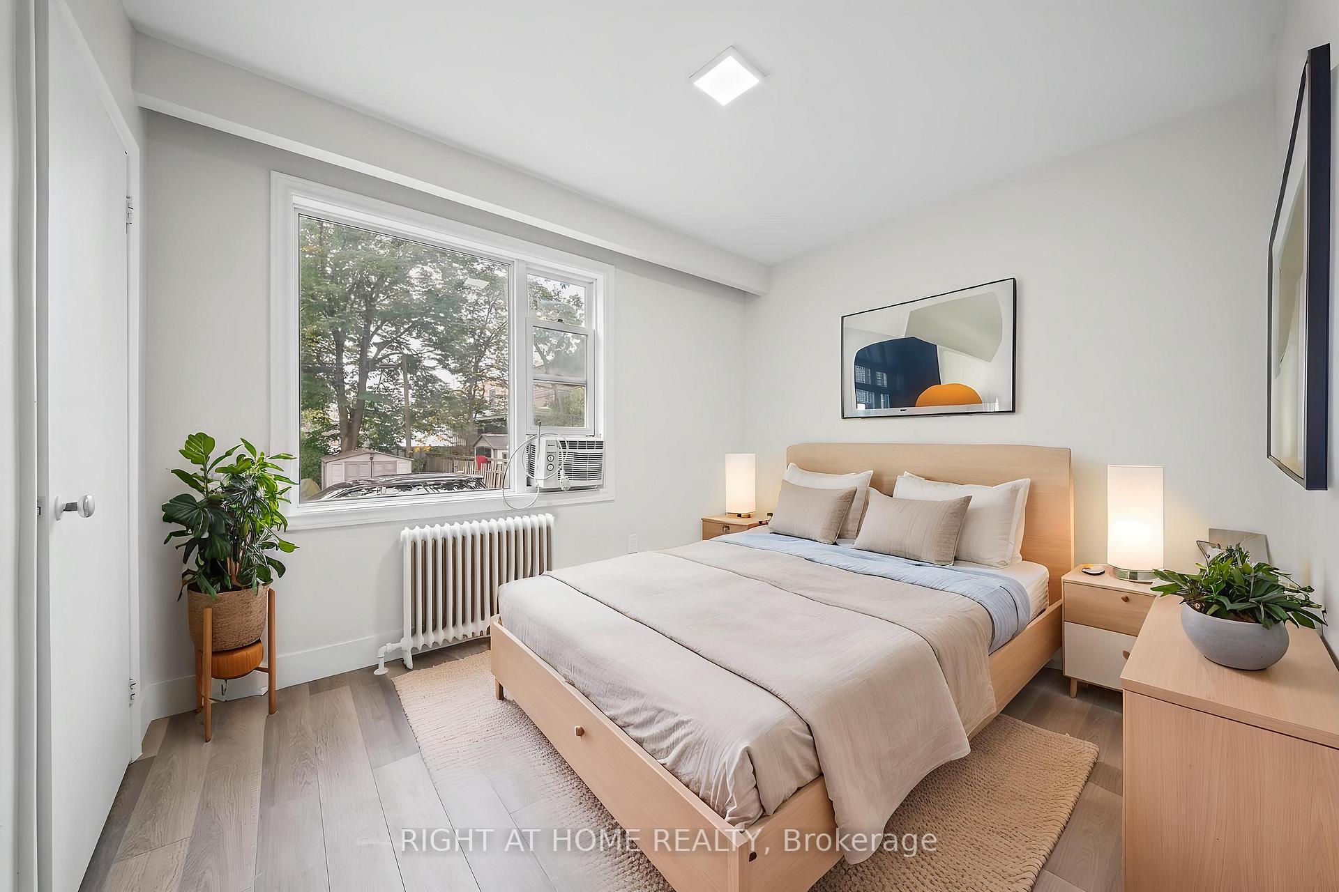 Photo 4 of Unit 3, 32 Vanevery Street, Etobicoke, Mimico — HOMEH