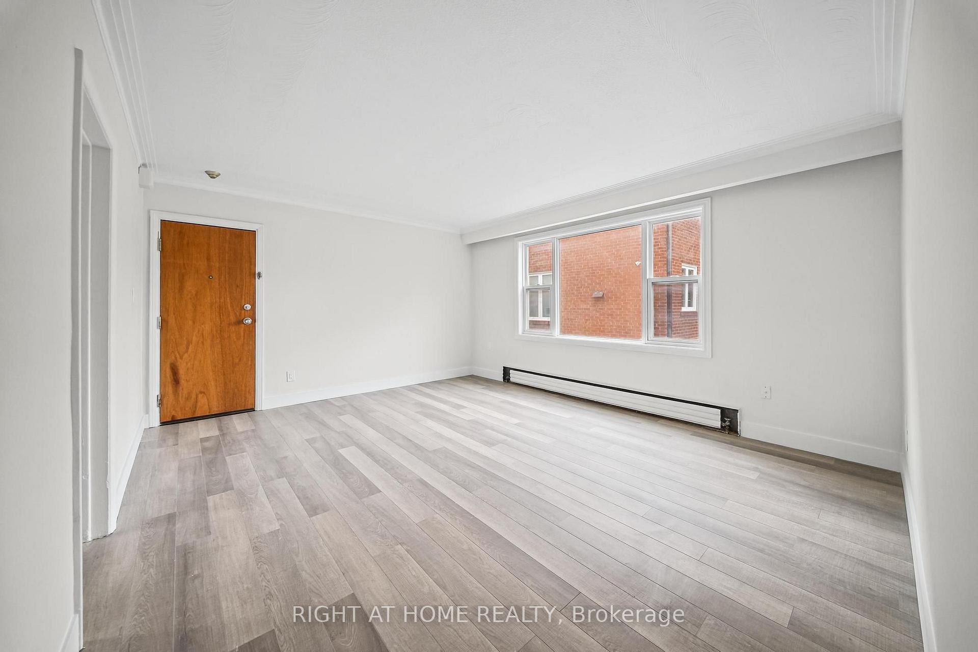 Photo 5 of Unit 3, 32 Vanevery Street, Etobicoke, Mimico — HOMEH