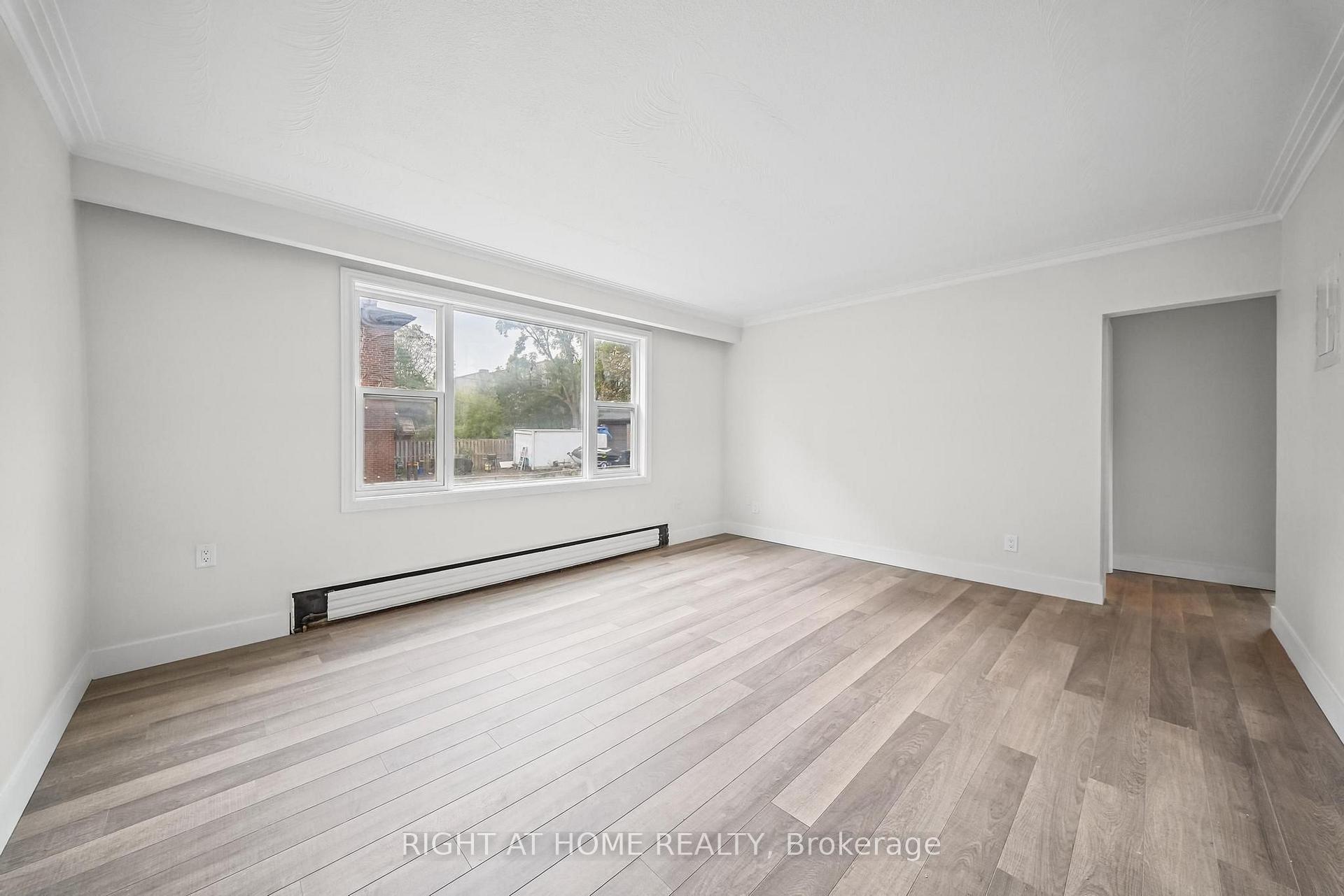 Photo 6 of Unit 3, 32 Vanevery Street, Etobicoke, Mimico — HOMEH