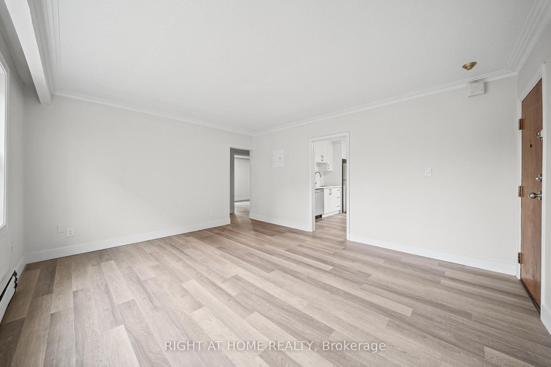 Photo 7 of Unit 3, 32 Vanevery Street, Etobicoke, Mimico — HOMEH