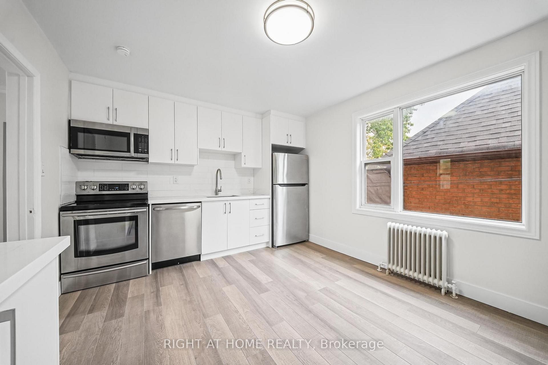 Photo 9 of Unit 3, 32 Vanevery Street, Etobicoke, Mimico — HOMEH