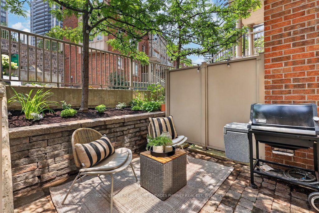 Photo 4 of Unit 50, 93 The Queensway, Toronto, High Park-Swansea — HOMEH