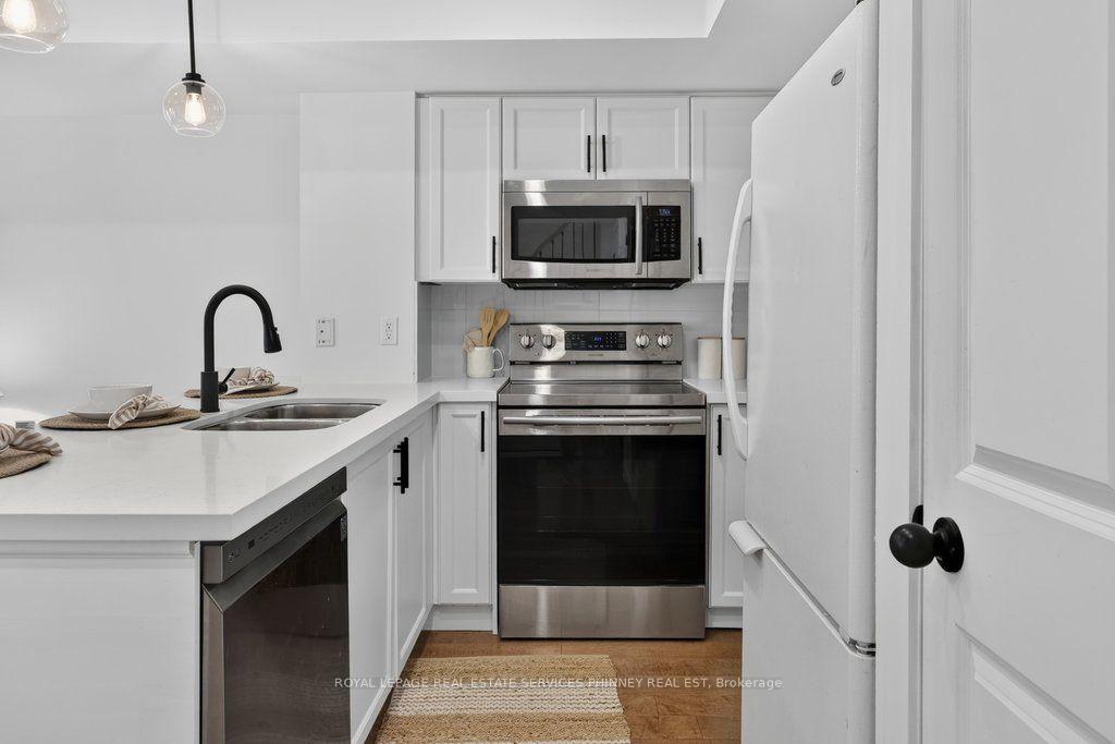 Photo 8 of Unit 50, 93 The Queensway, Toronto, High Park-Swansea — HOMEH