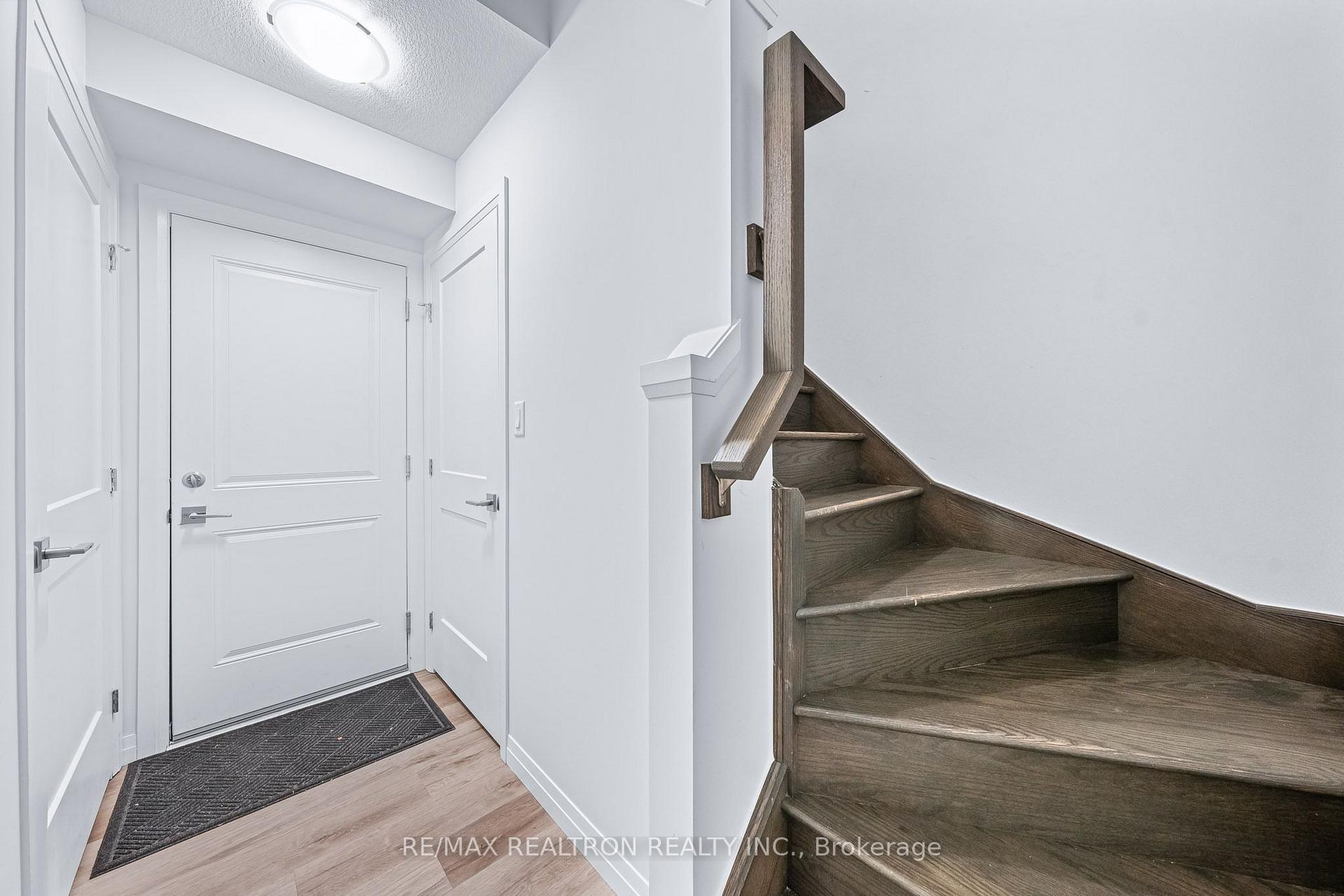 Photo 10 of Unit 99, 30 Times Square Boulevard, Hamilton, Stoney Creek — HOMEH