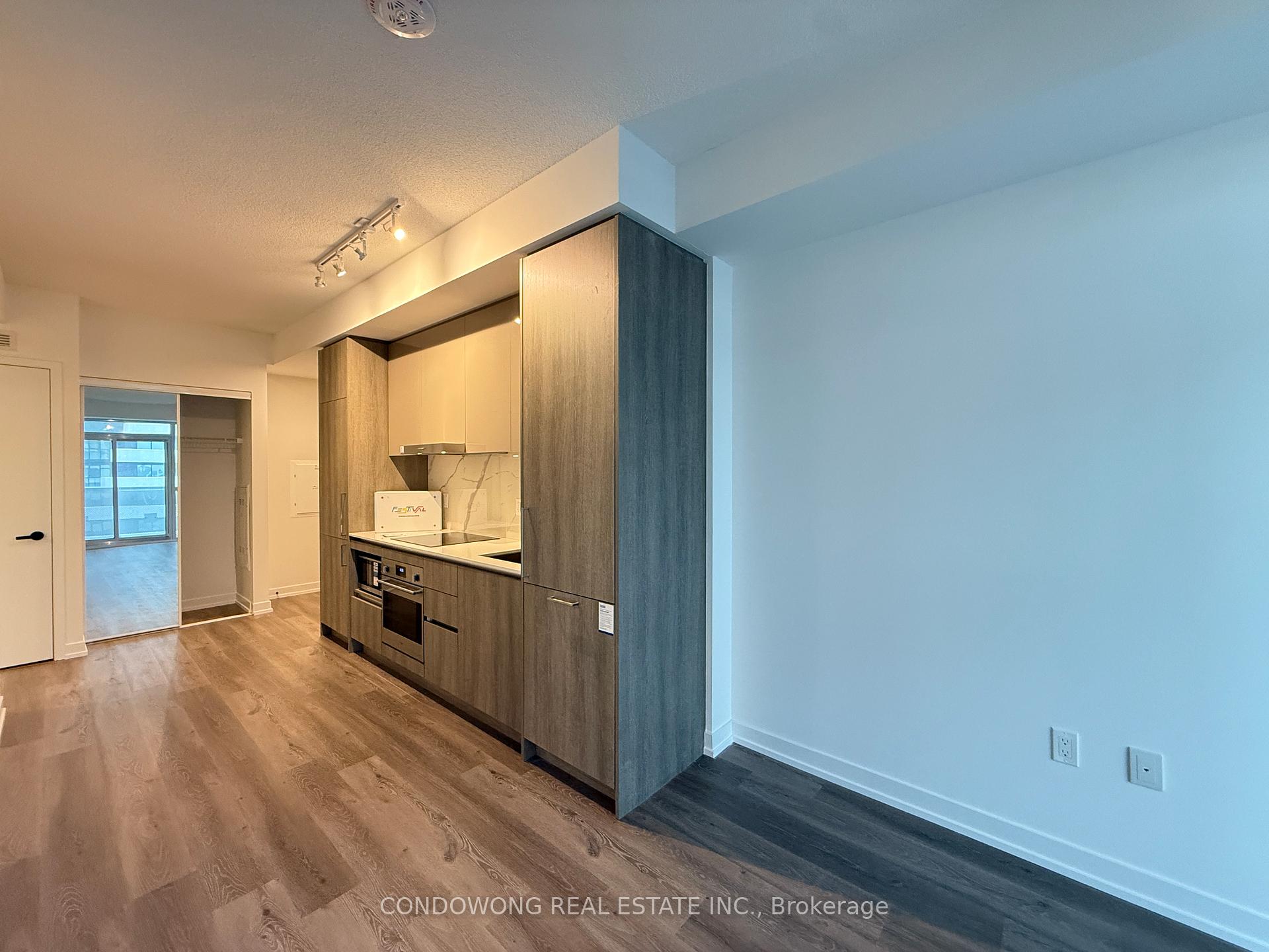 Photo 2 of Unit 3115, 225 Commerce Street, Vaughan, Vaughan Corporate Centre — HOMEH