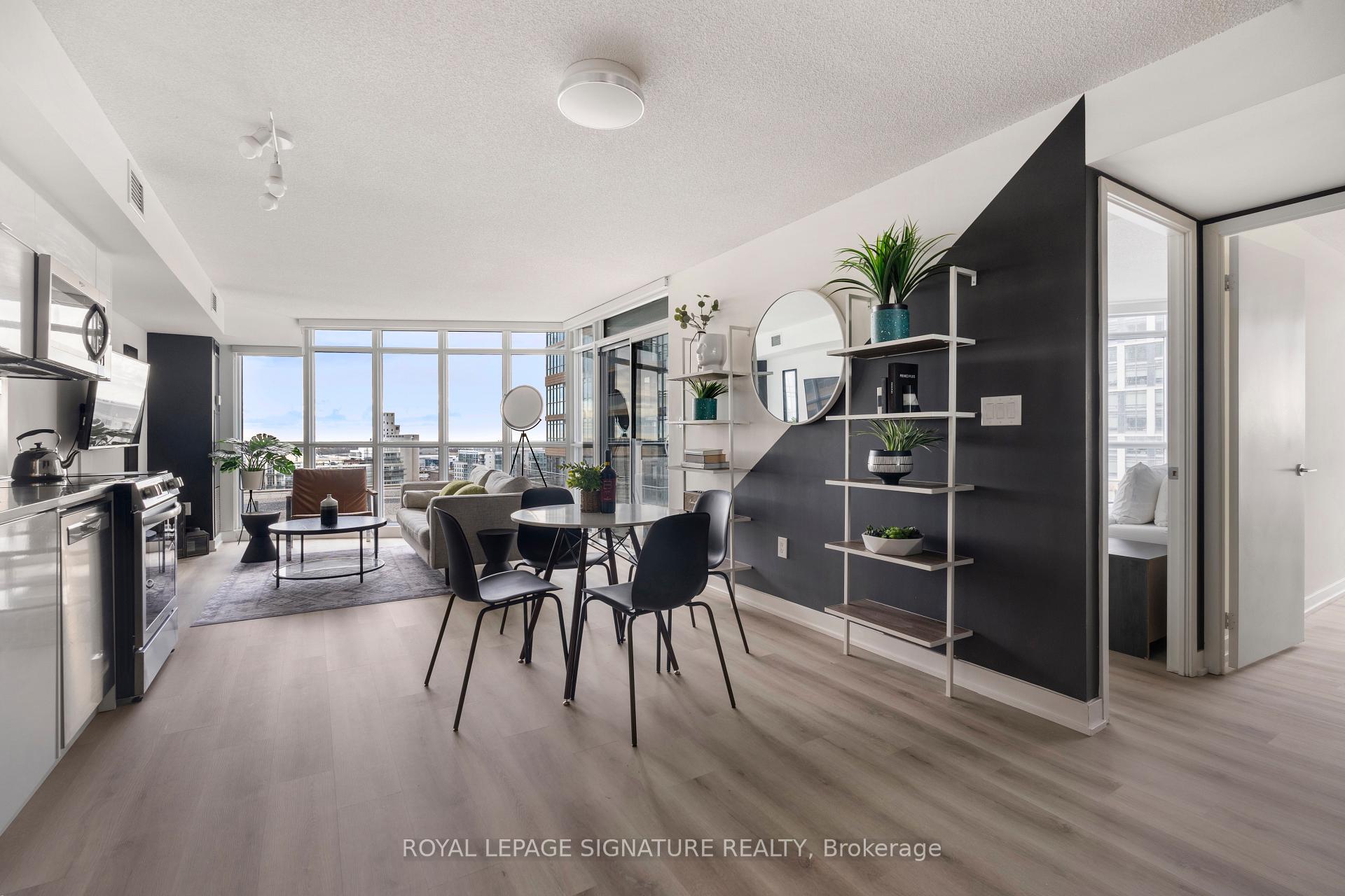 Photo 6 of Unit 1209, 21 Iceboat Terrace, Toronto, Waterfront Communities — HOMEH