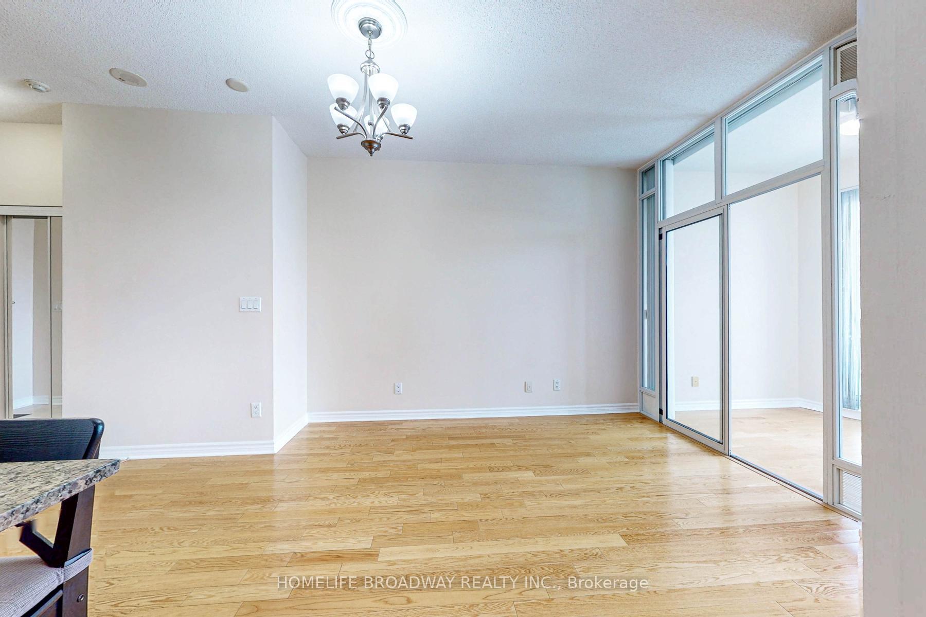 Photo 4 of Unit 2215, 18 Holmes Avenue, North York, Willowdale East — HOMEH