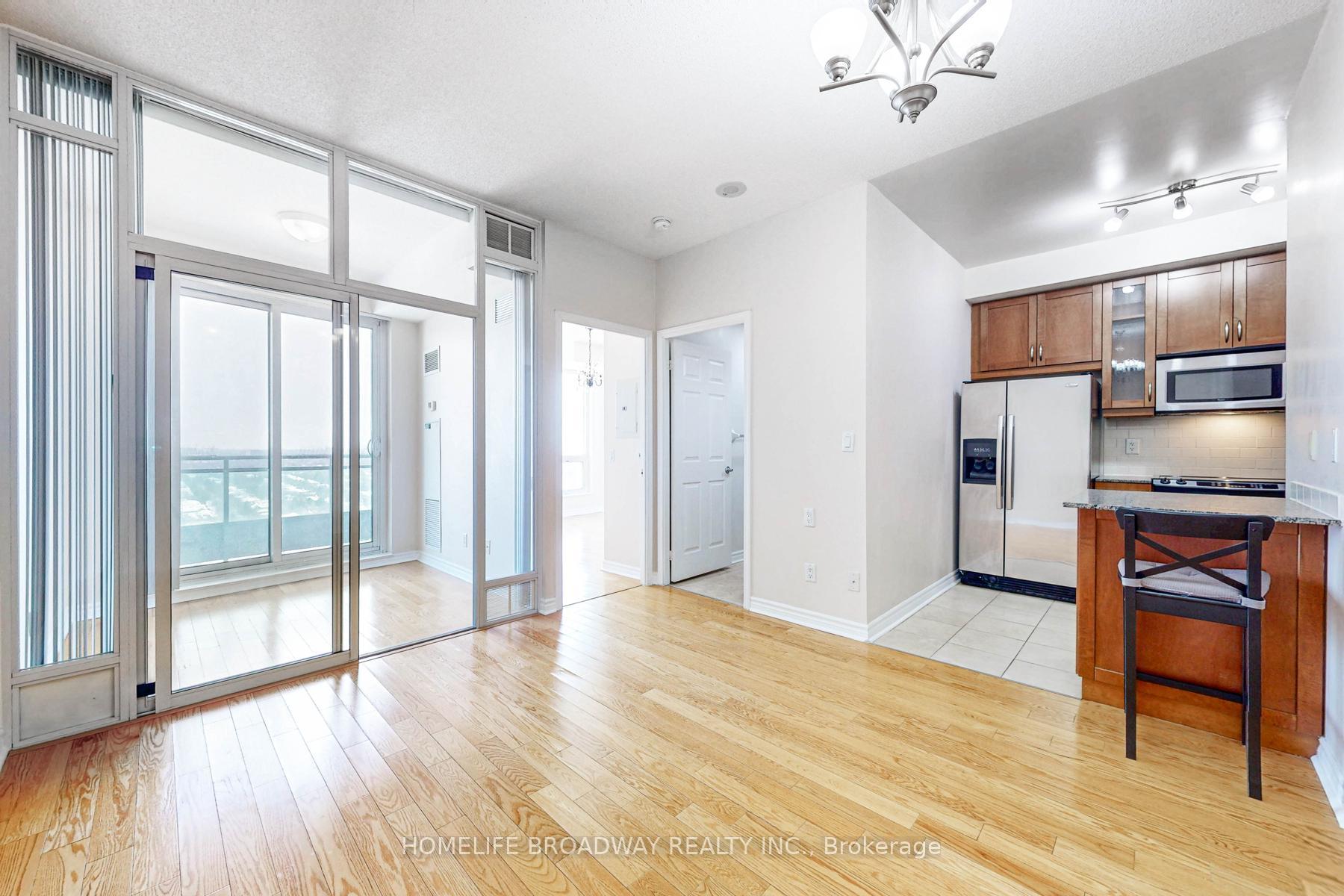 Photo 5 of Unit 2215, 18 Holmes Avenue, North York, Willowdale East — HOMEH
