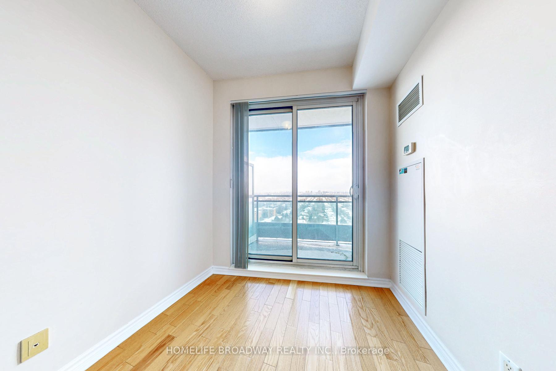 Photo 6 of Unit 2215, 18 Holmes Avenue, North York, Willowdale East — HOMEH