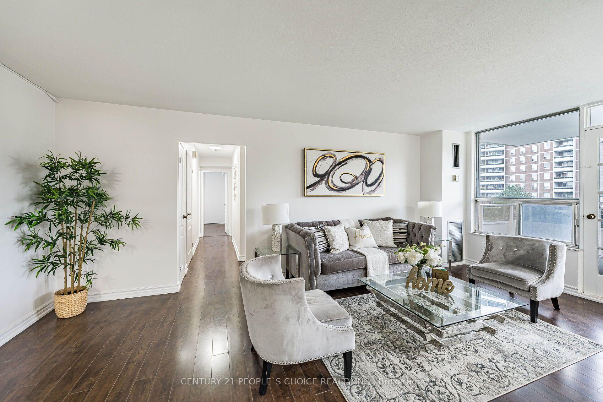 Photo 12 of Unit 809, 10 Edgecliffe Golfway, Toronto, Flemingdon Park — HOMEH