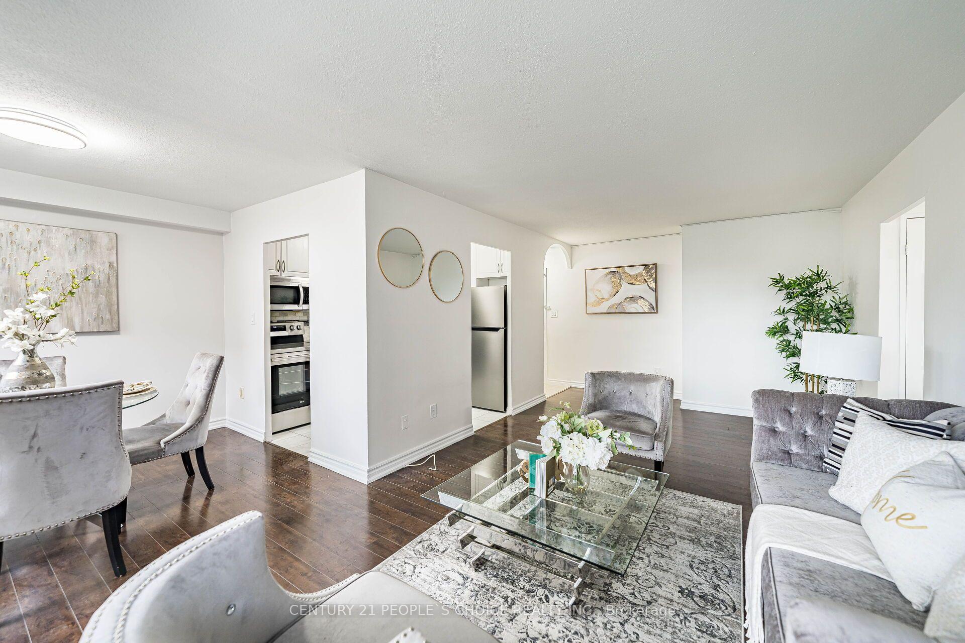 Photo 13 of Unit 809, 10 Edgecliffe Golfway, Toronto, Flemingdon Park — HOMEH