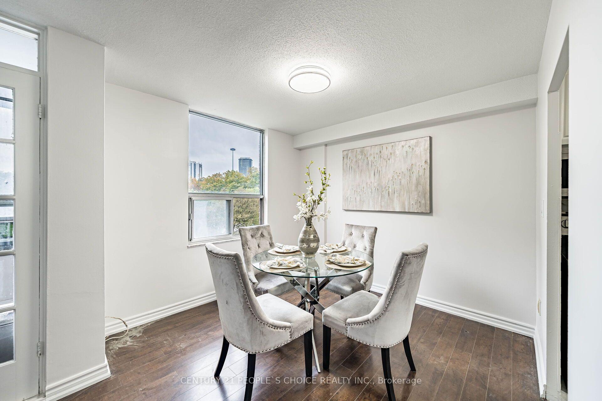 Photo 14 of Unit 809, 10 Edgecliffe Golfway, Toronto, Flemingdon Park — HOMEH