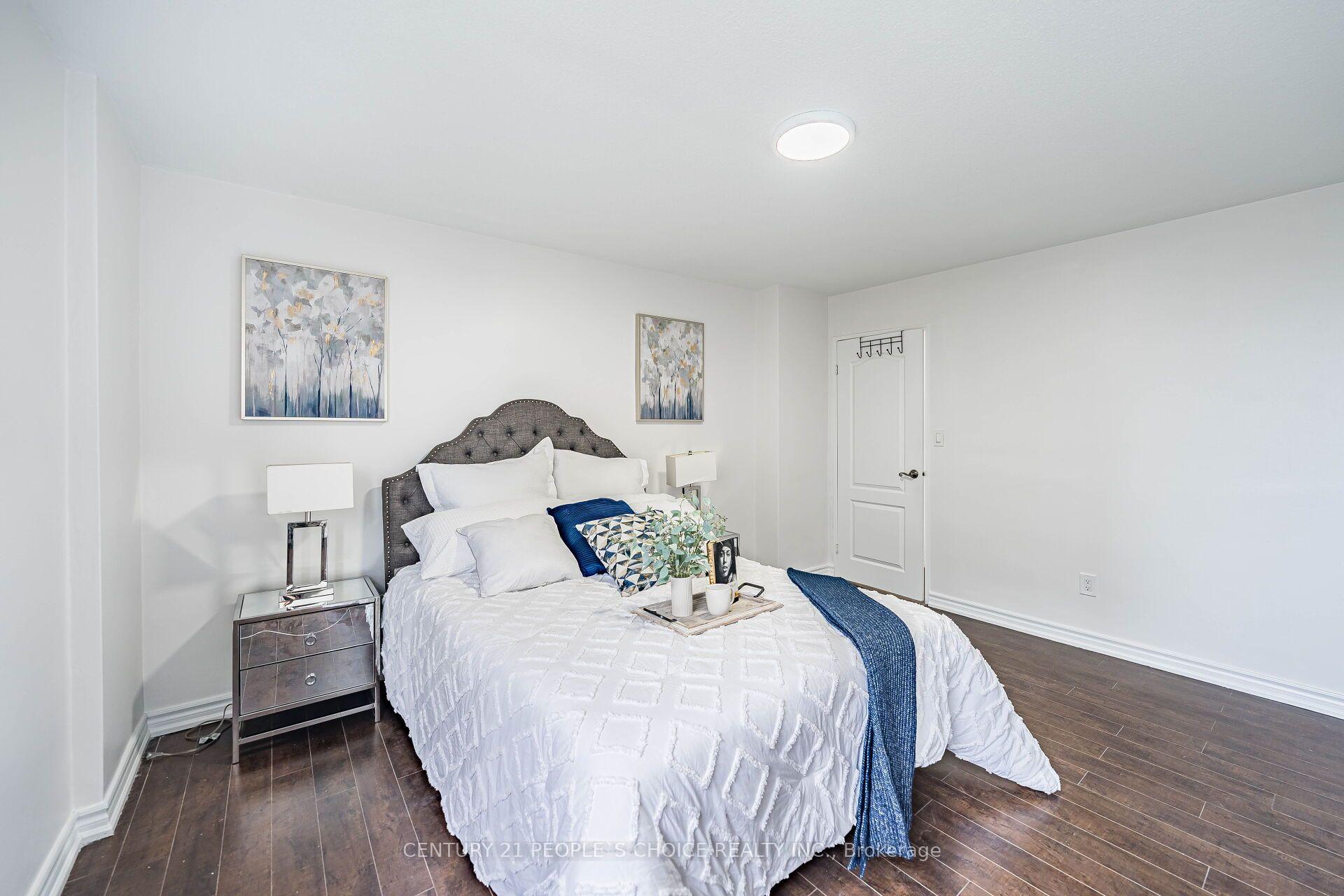 Photo 20 of Unit 809, 10 Edgecliffe Golfway, Toronto, Flemingdon Park — HOMEH