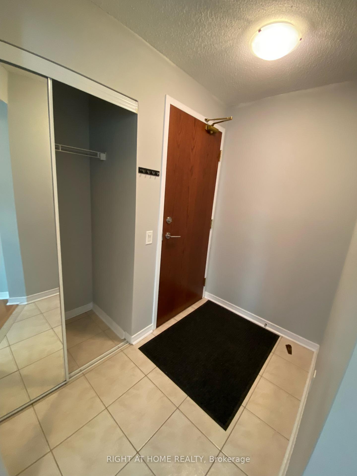 Photo 2 of Unit 1103, 23 Oneida Crescent, Richmond Hill, Langstaff — HOMEH