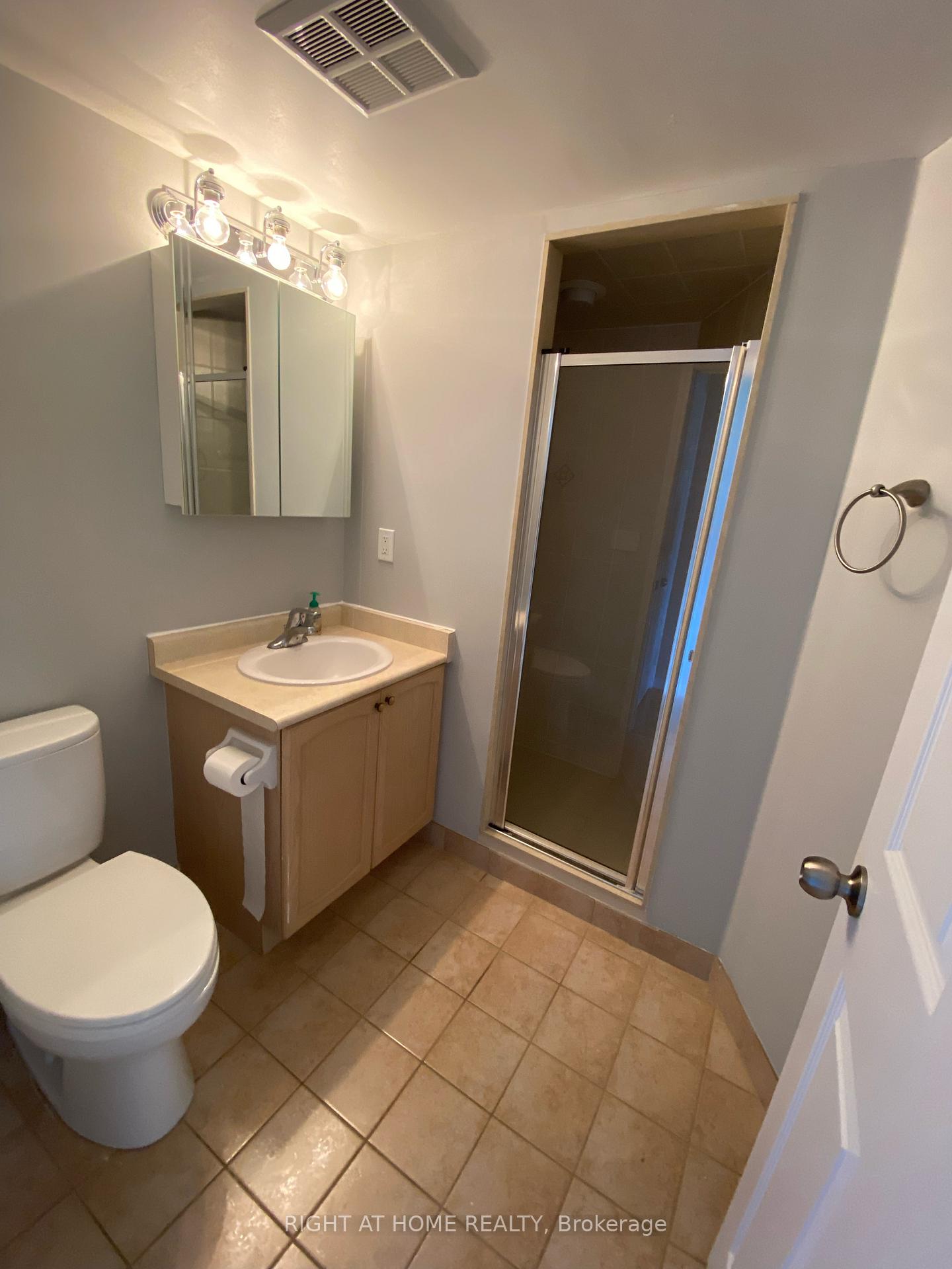 Photo 10 of Unit 1103, 23 Oneida Crescent, Richmond Hill, Langstaff — HOMEH