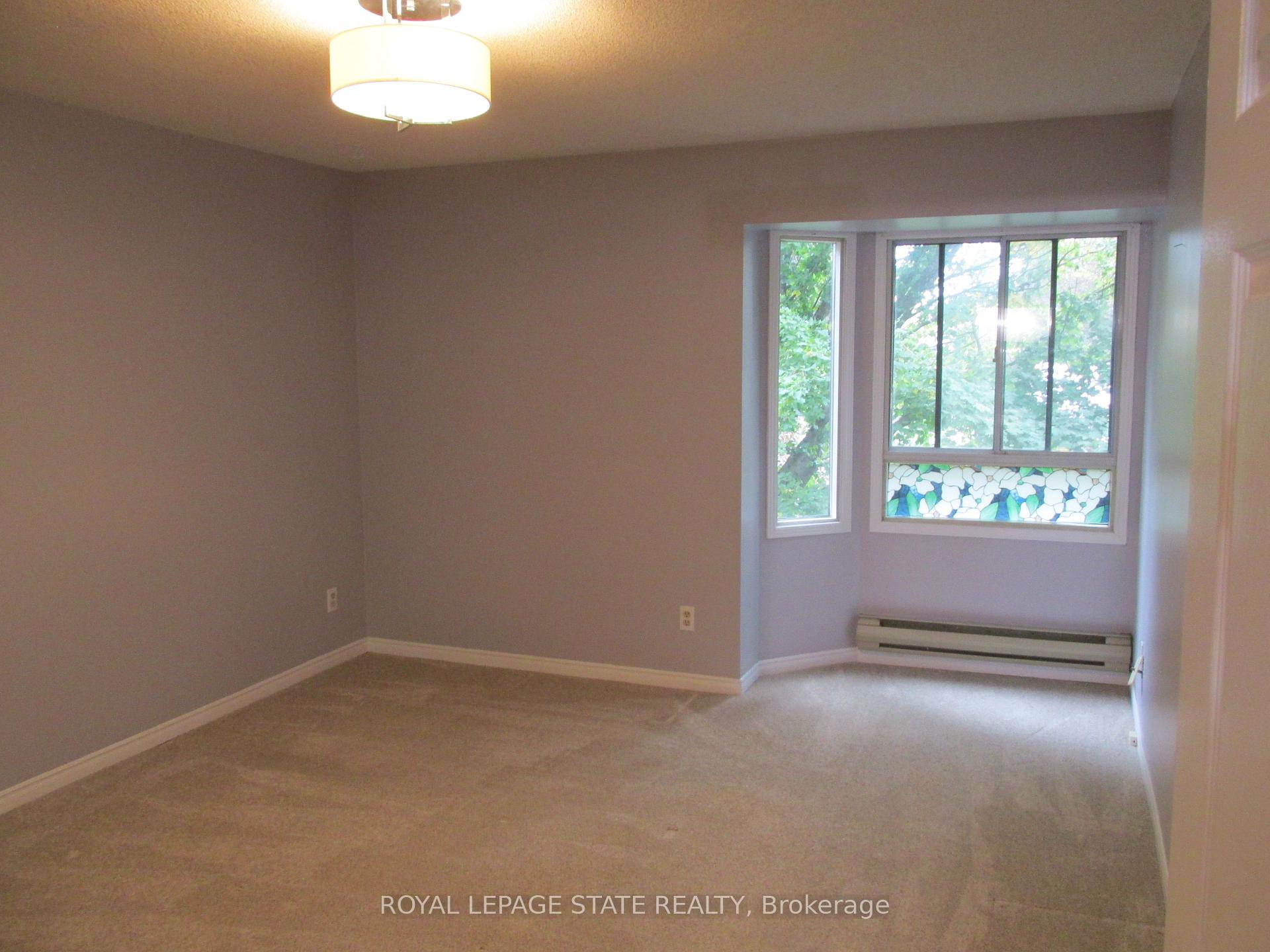 Photo 10 of Unit 203, 5 Niagara Street, Grimsby, Grimsby West — HOMEH