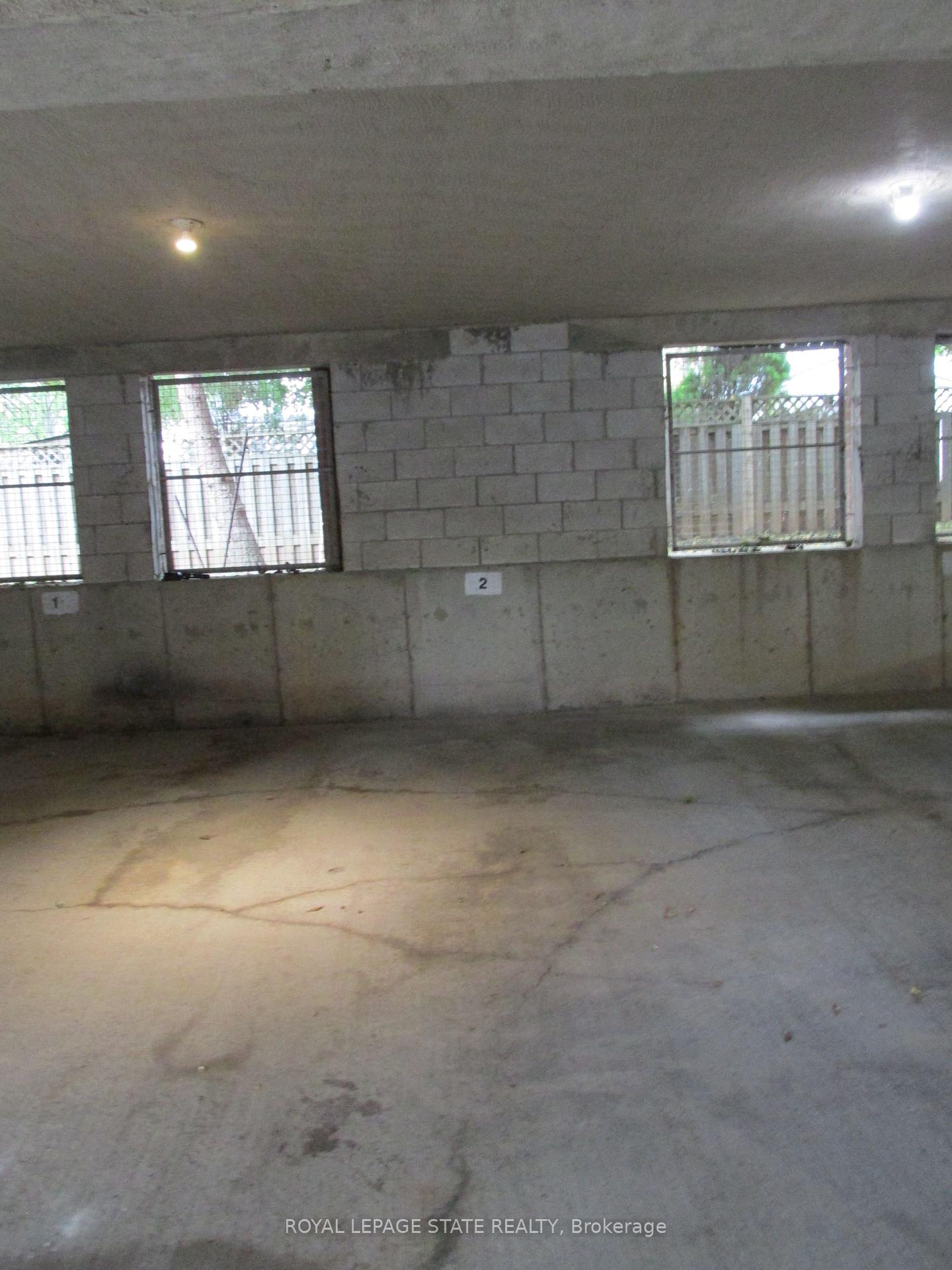 Photo 17 of Unit 203, 5 Niagara Street, Grimsby, Grimsby West — HOMEH
