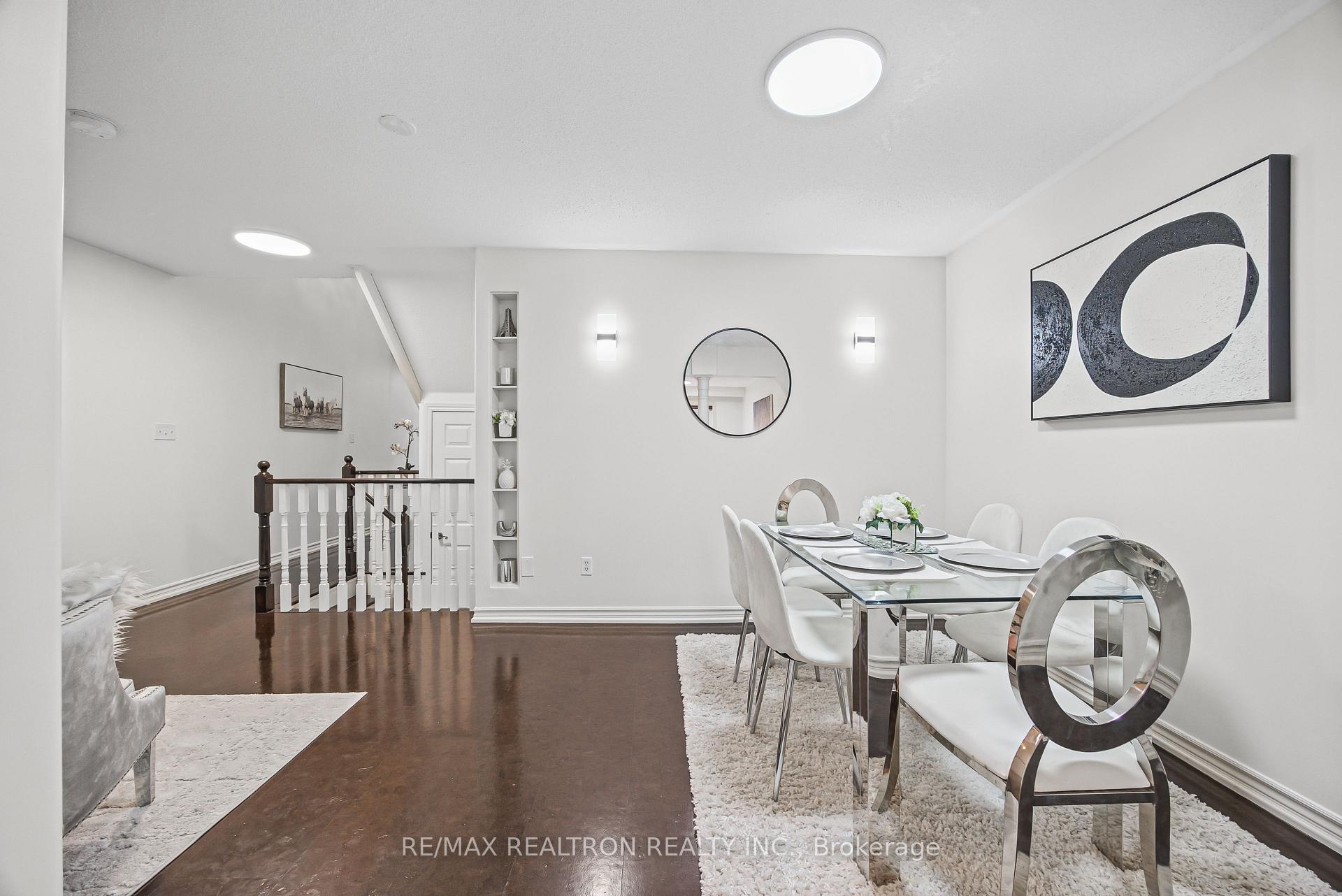 Photo 17 of 27 Martell Gate, Aurora, Bayview Northeast — HOMEH
