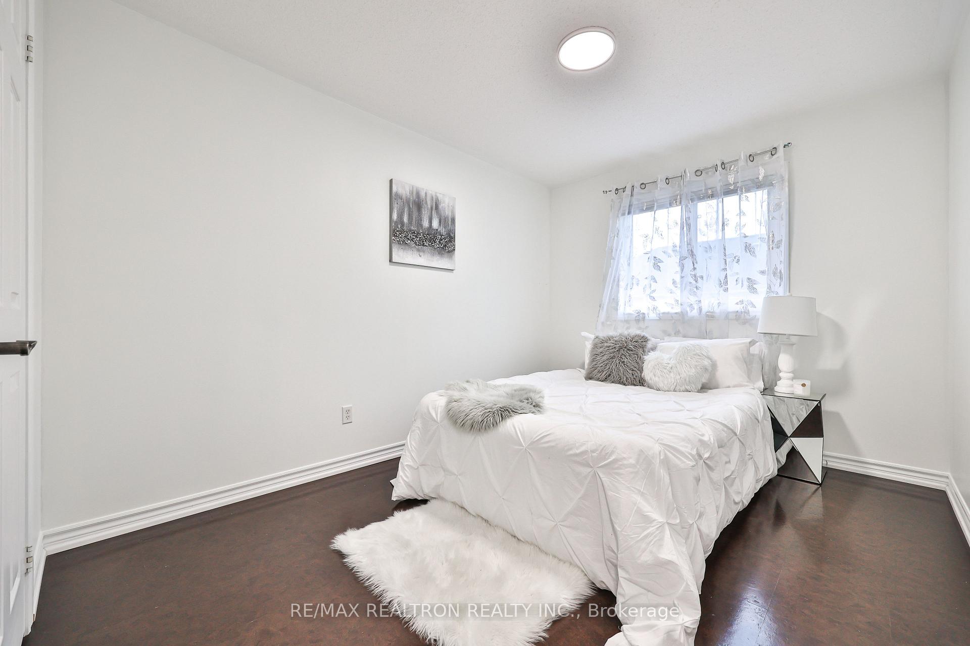 Photo 24 of 27 Martell Gate, Aurora, Bayview Northeast — HOMEH