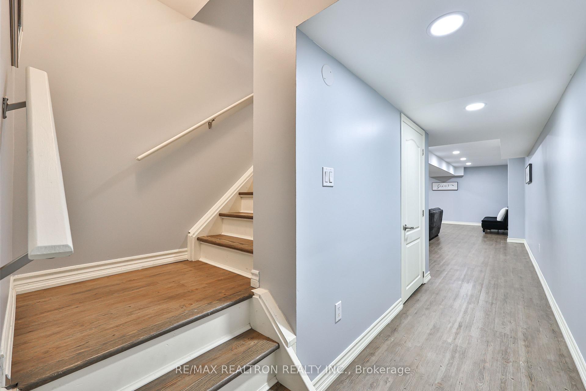 Photo 33 of 27 Martell Gate, Aurora, Bayview Northeast — HOMEH