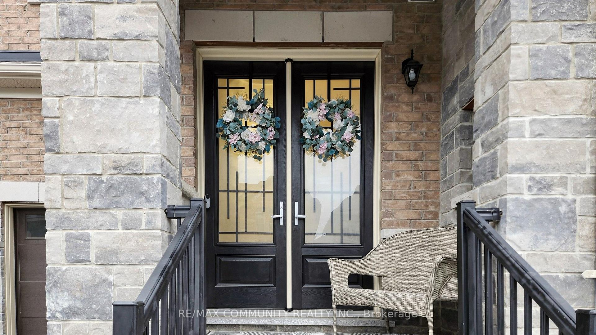 Photo 4 of 1034 Skyridge Boulevard, Pickering, Rural Pickering — HOMEH