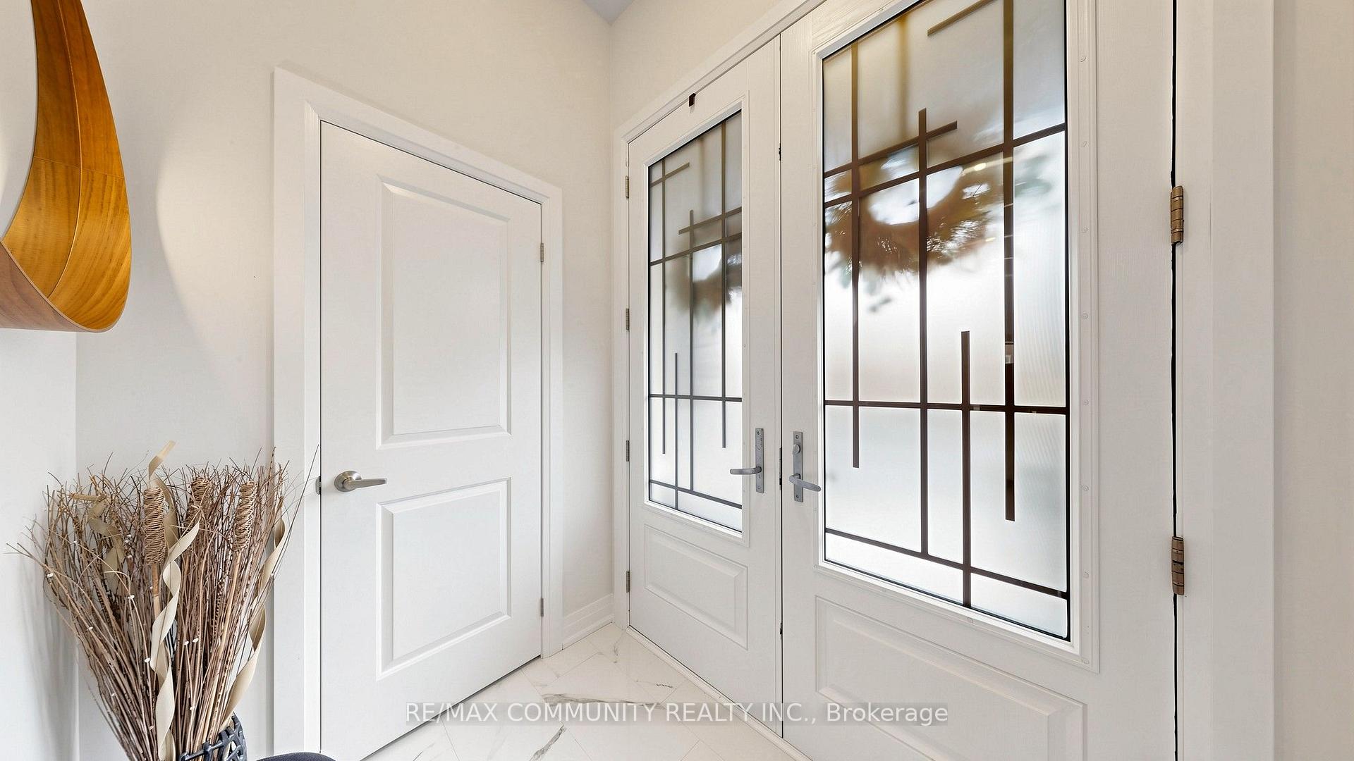 Photo 8 of 1034 Skyridge Boulevard, Pickering, Rural Pickering — HOMEH