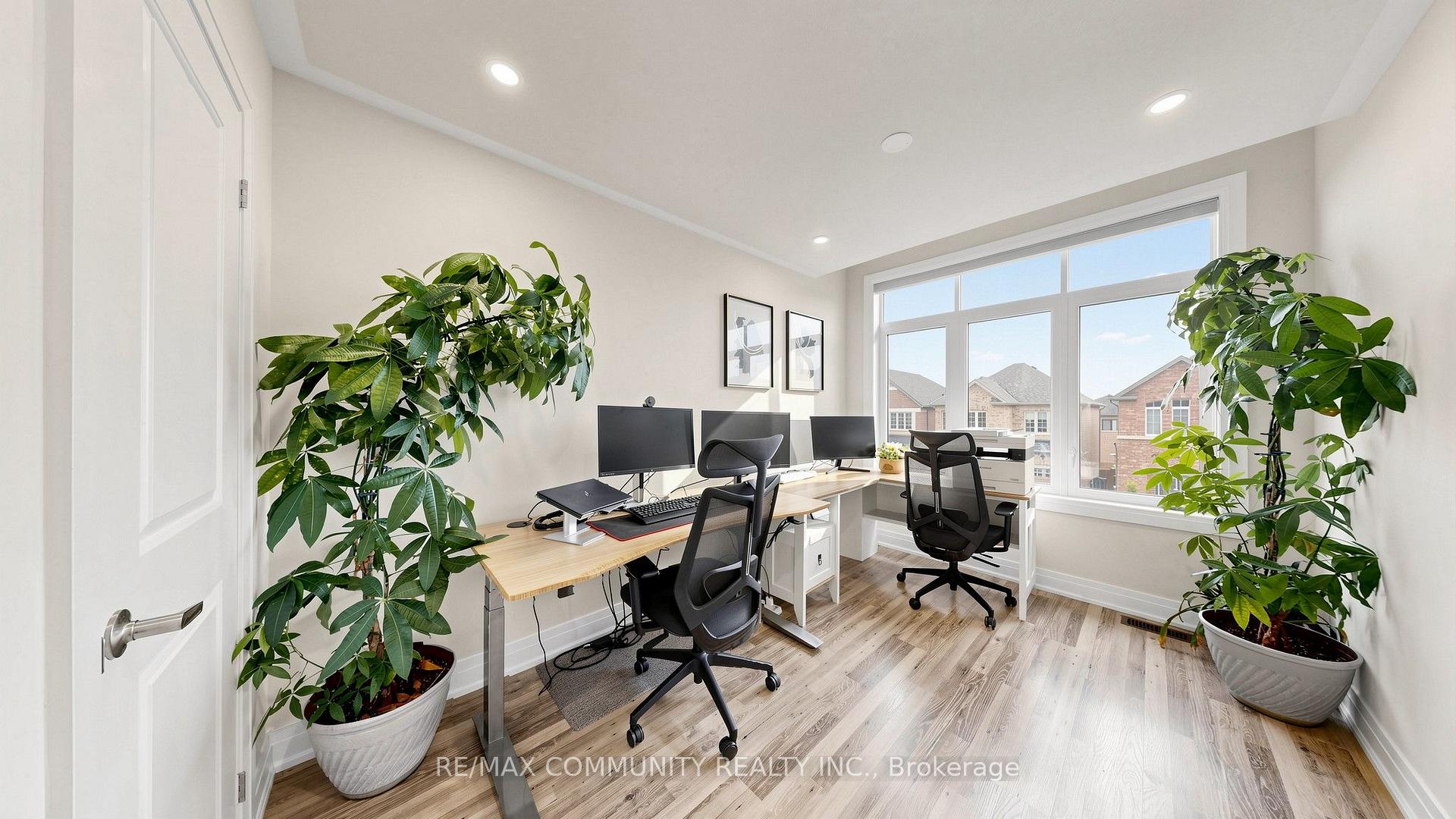 Photo 32 of 1034 Skyridge Boulevard, Pickering, Rural Pickering — HOMEH