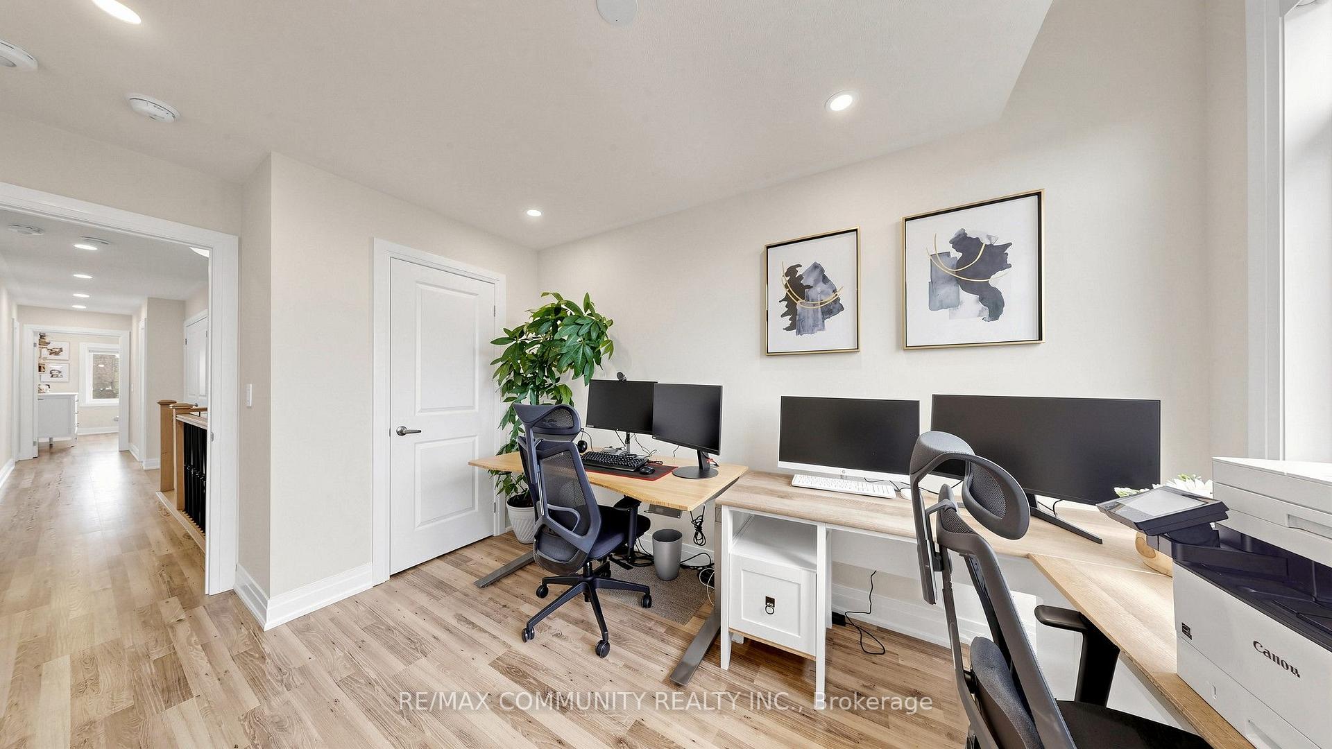 Photo 33 of 1034 Skyridge Boulevard, Pickering, Rural Pickering — HOMEH