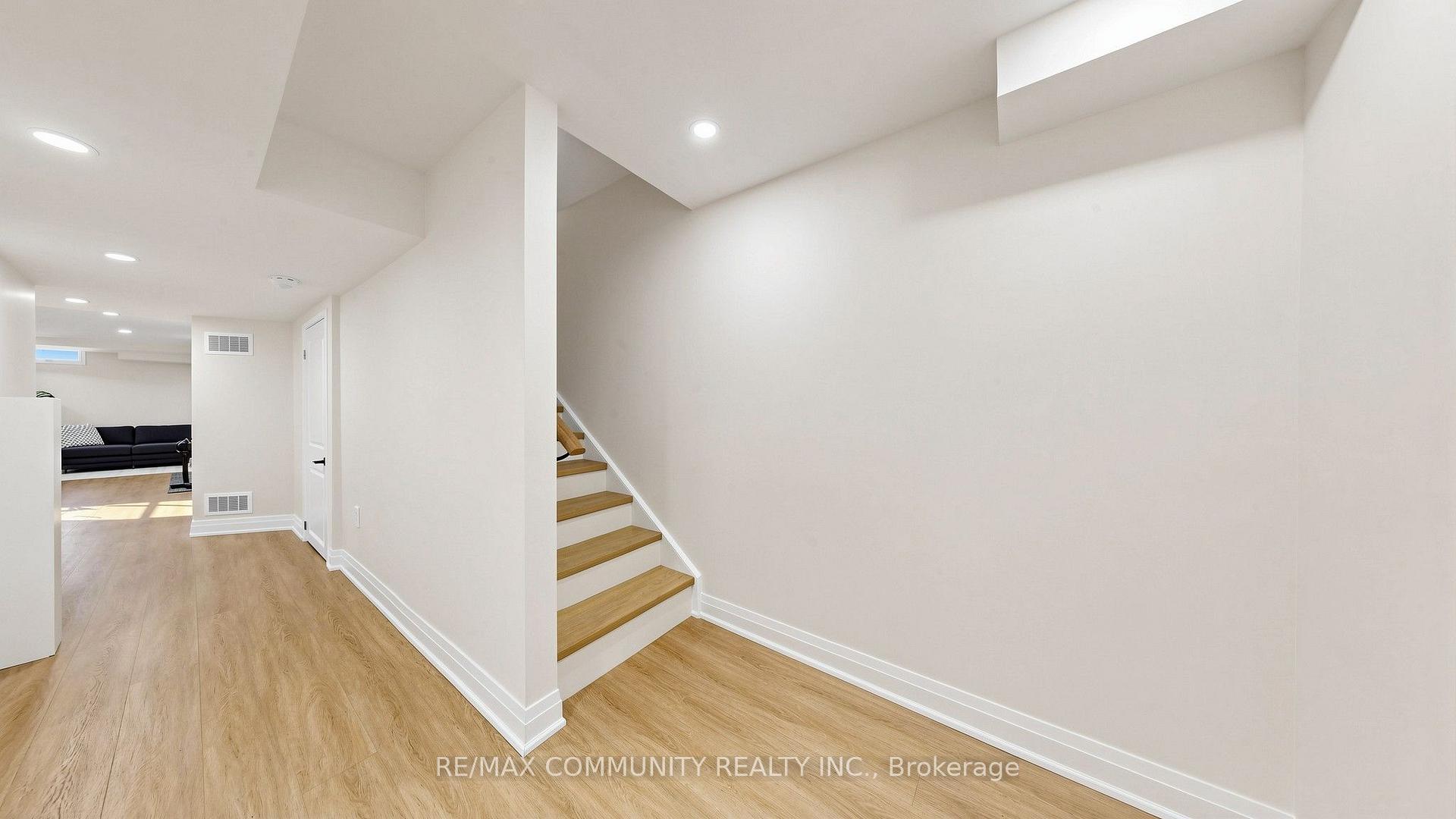 Photo 36 of 1034 Skyridge Boulevard, Pickering, Rural Pickering — HOMEH