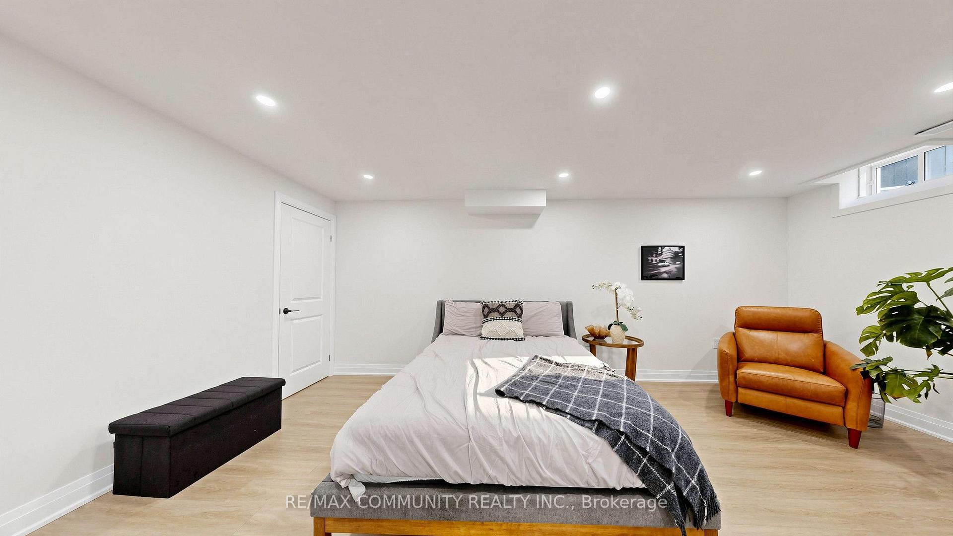 Photo 37 of 1034 Skyridge Boulevard, Pickering, Rural Pickering — HOMEH