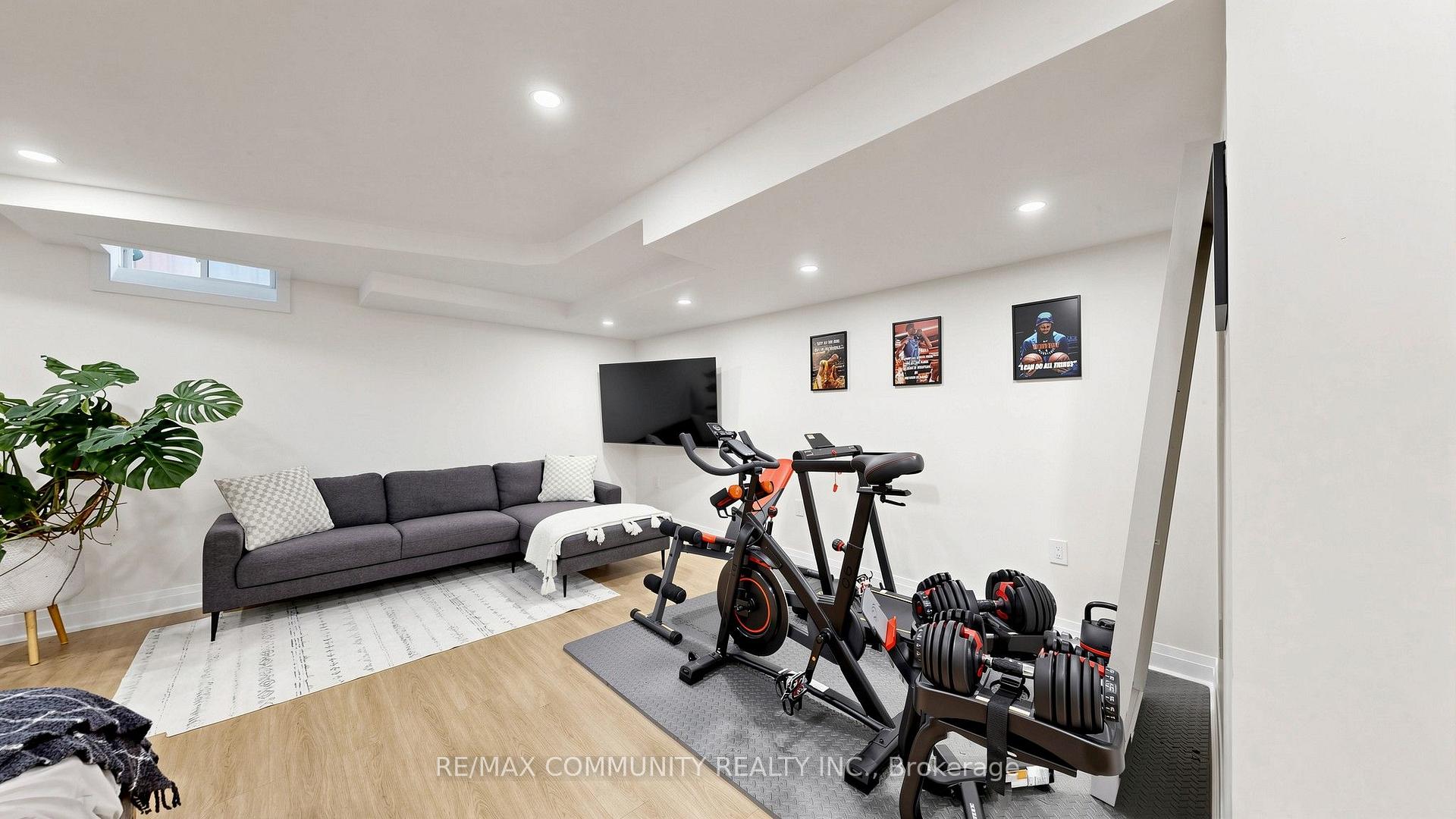 Photo 38 of 1034 Skyridge Boulevard, Pickering, Rural Pickering — HOMEH