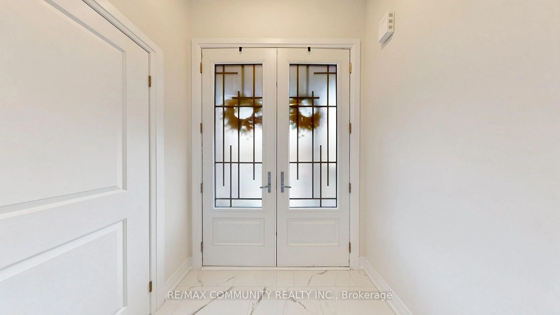 Photo 7 of 1034 Skyridge Boulevard, Pickering, Rural Pickering — HOMEH