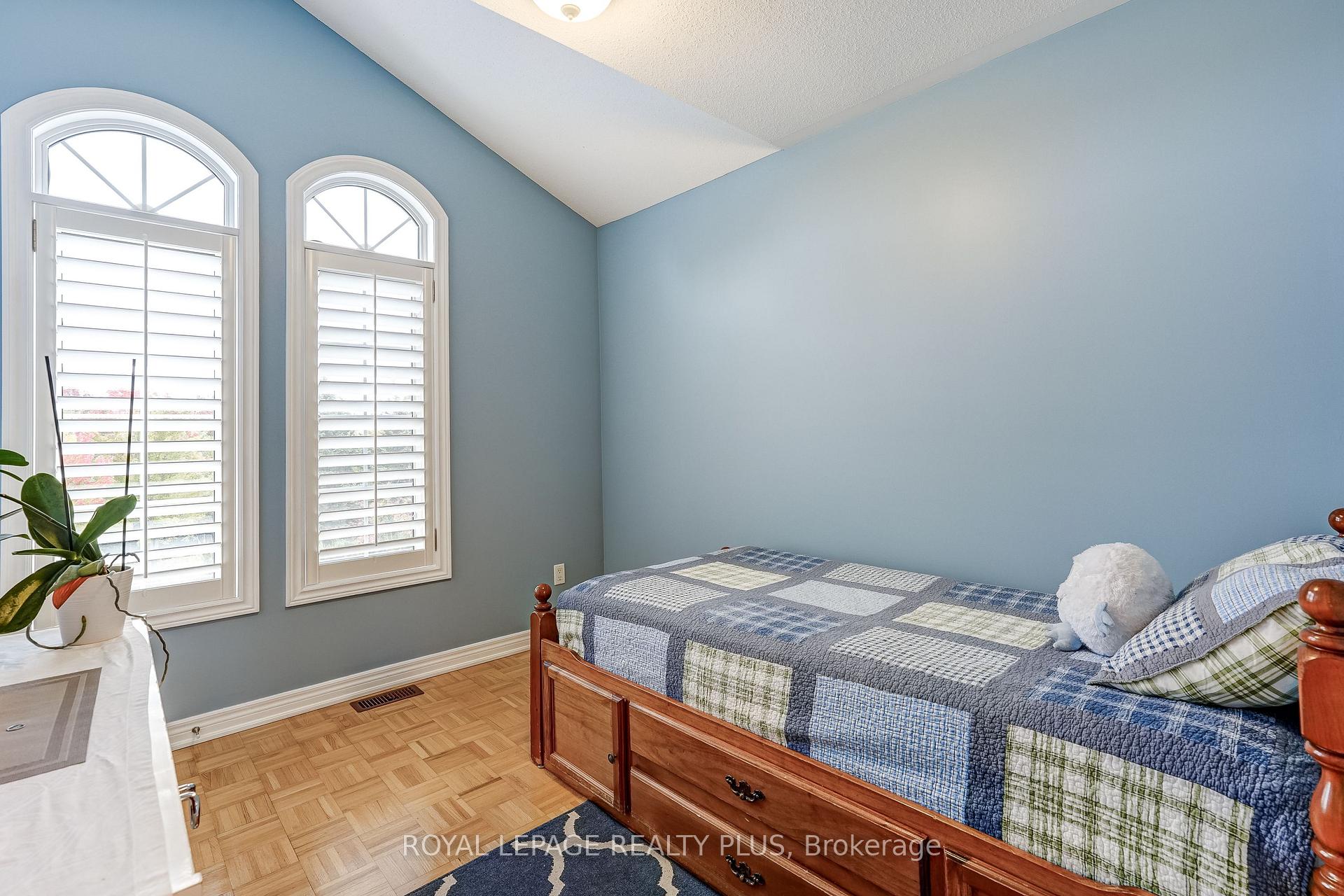 Photo 10 of 172 Lauderdale Drive, Vaughan, Patterson — HOMEH