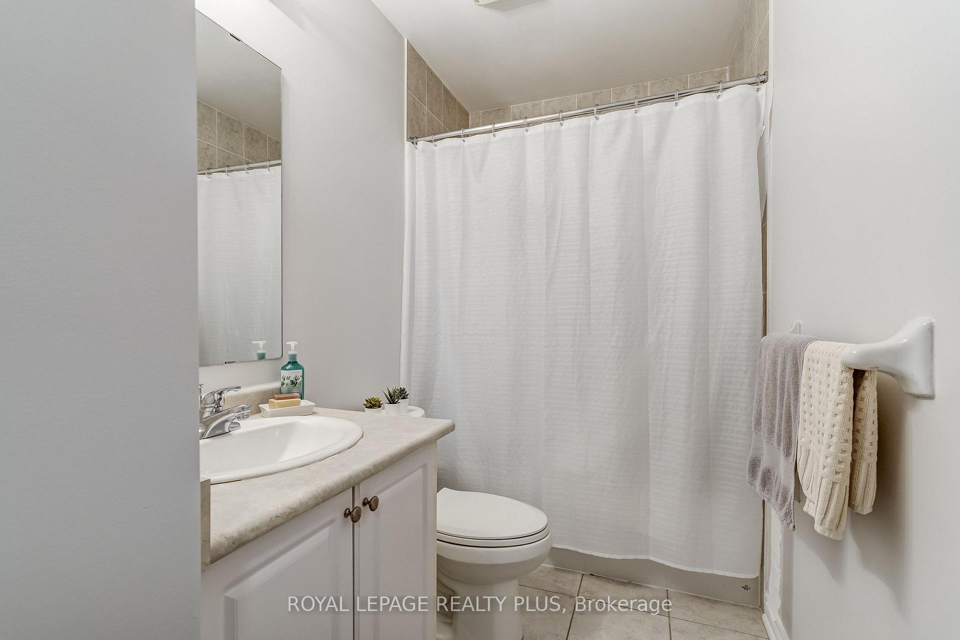 Photo 14 of 172 Lauderdale Drive, Vaughan, Patterson — HOMEH