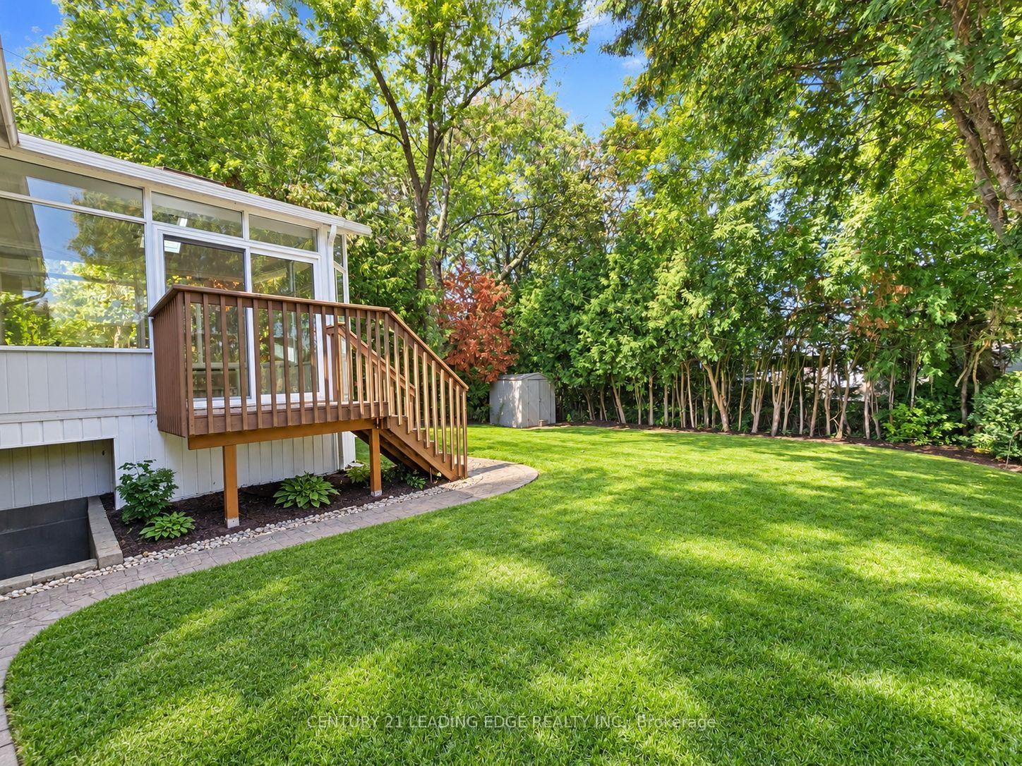 Photo 4 of 39 Sumner Heights Drive, North York, Bayview Village — HOMEH