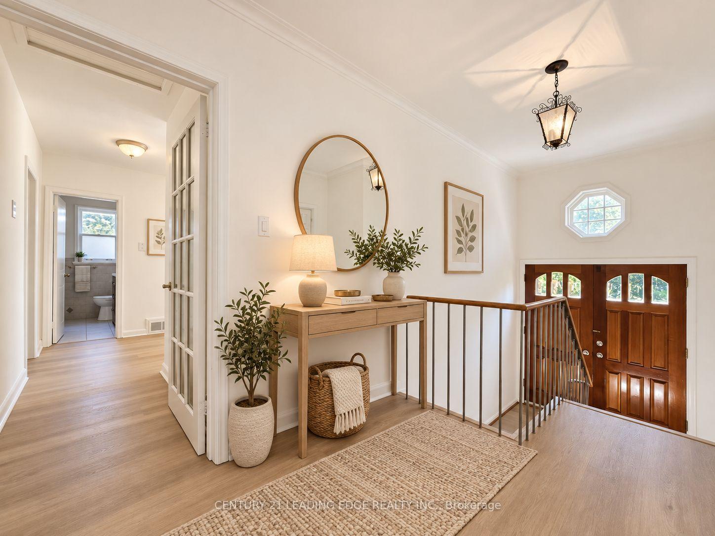 Photo 6 of 39 Sumner Heights Drive, North York, Bayview Village — HOMEH