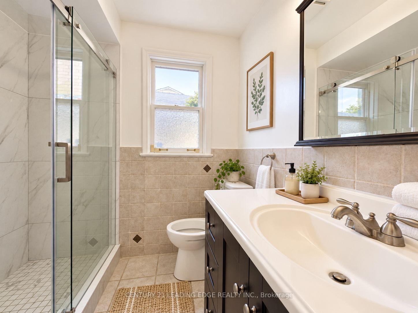 Photo 16 of 39 Sumner Heights Drive, North York, Bayview Village — HOMEH