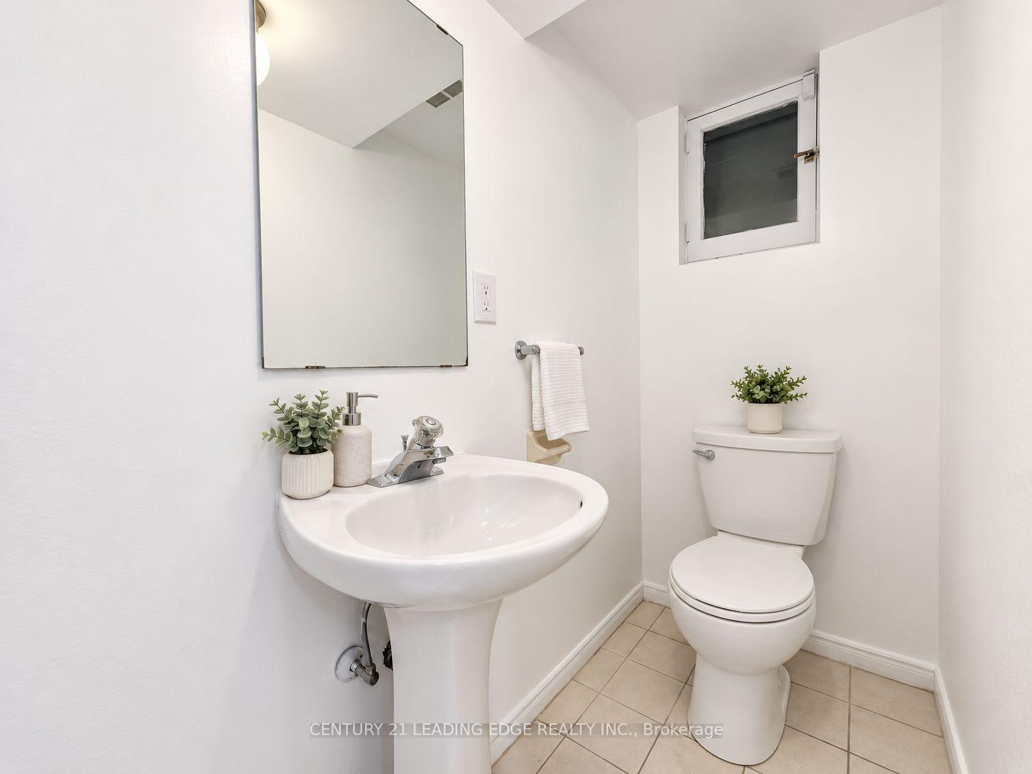 Photo 26 of 39 Sumner Heights Drive, North York, Bayview Village — HOMEH