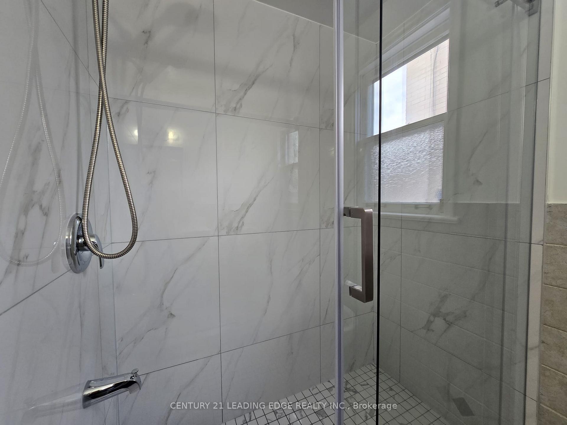 Photo 37 of 39 Sumner Heights Drive, North York, Bayview Village — HOMEH