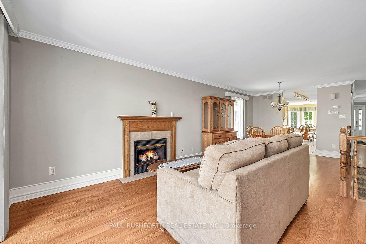 Photo 8 of 1025 Valin Street, Ottawa, Fallingbrook/Gardenway South — HOMEH
